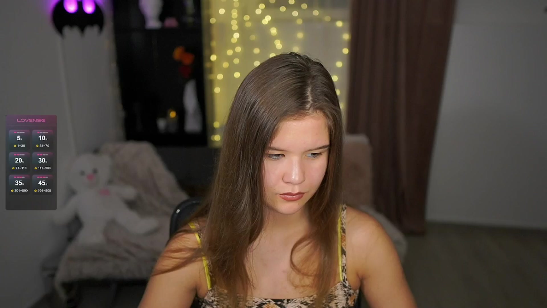 Gallery image thumbnail from Alaina__Fox's myfreecams stream on, 06/04/2024, 21:30 image 9 of 20