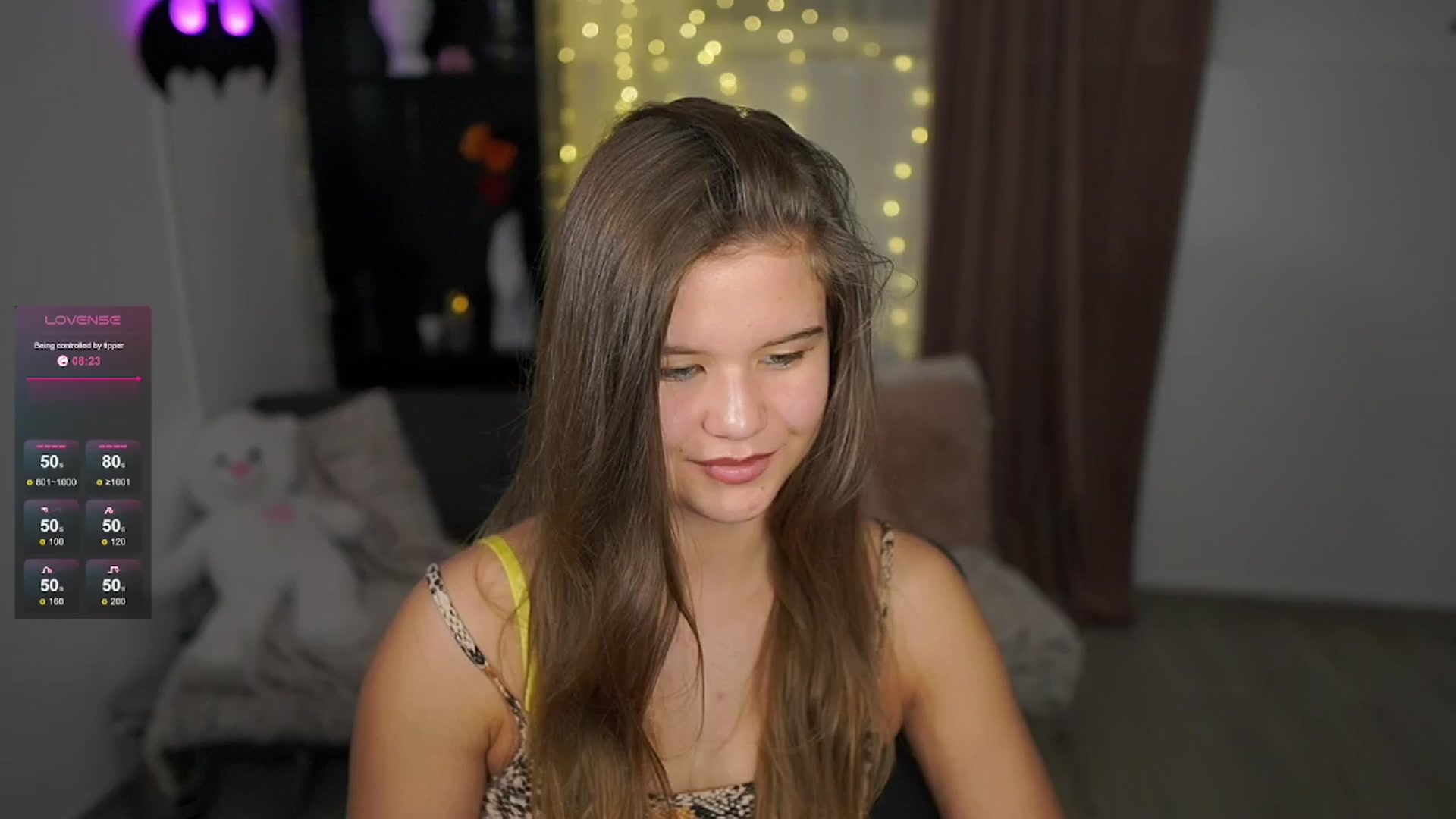 Gallery image thumbnail from Alaina__Fox's myfreecams stream on, 06/04/2024, 22:59 image 1 of 20