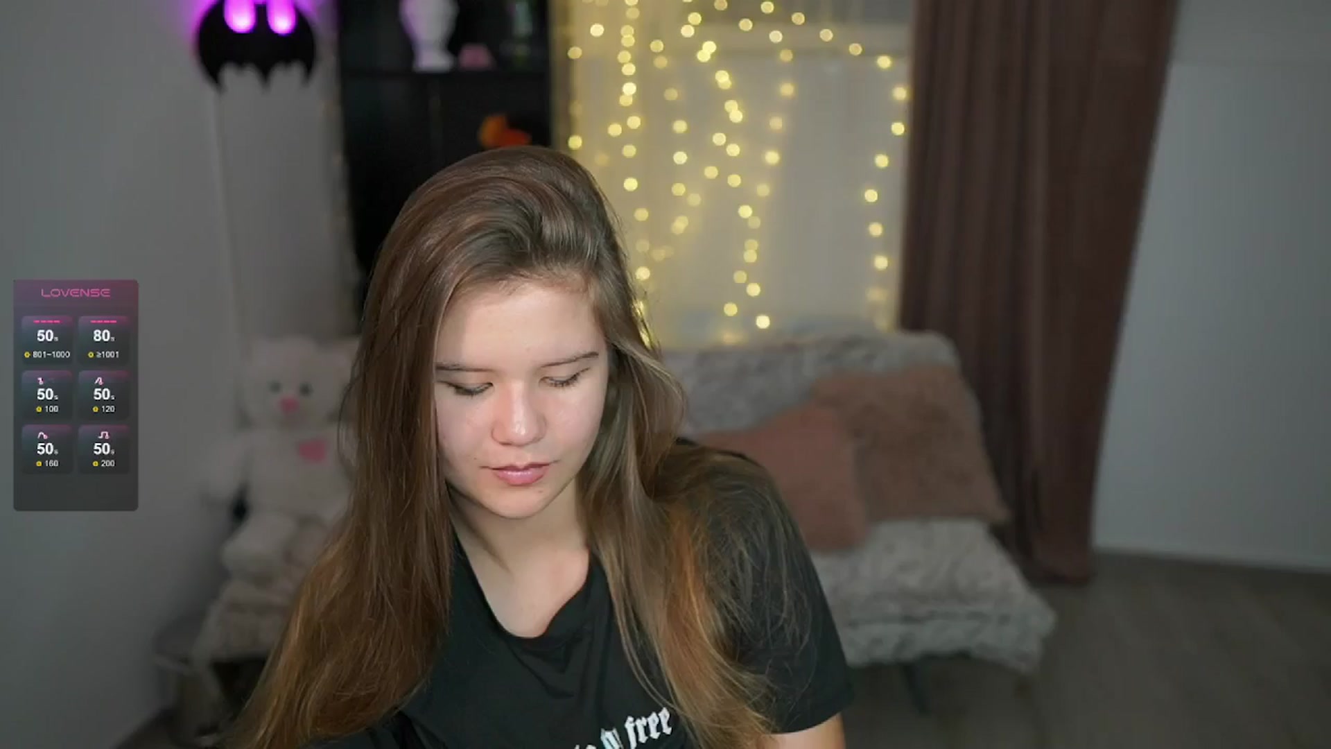 Gallery image thumbnail from Alaina__Fox's myfreecams stream on, 06/05/2024, 20:03 image 2 of 20