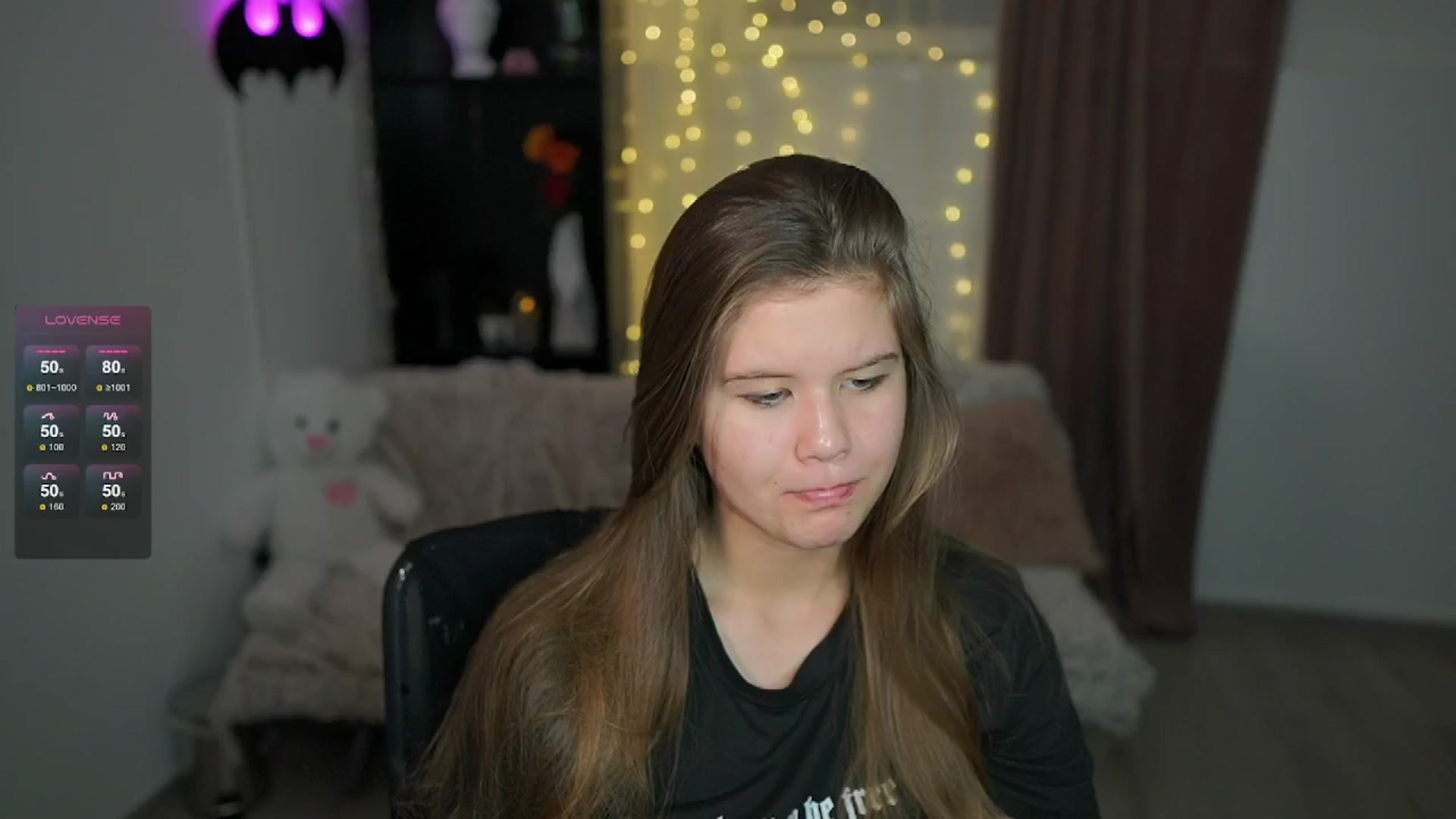 Gallery image thumbnail from Alaina__Fox's myfreecams stream on, 06/05/2024, 20:03 image 5 of 20