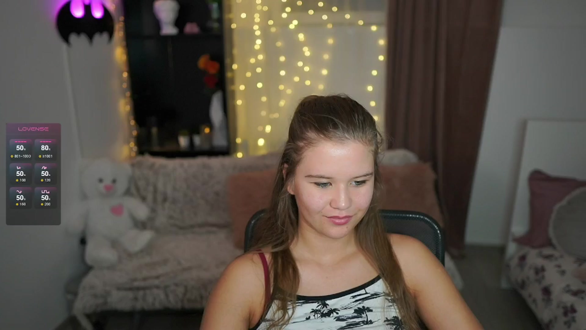 Gallery image thumbnail from Alaina__Fox's myfreecams stream on, 06/21/2024, 18:22 image 11 of 20