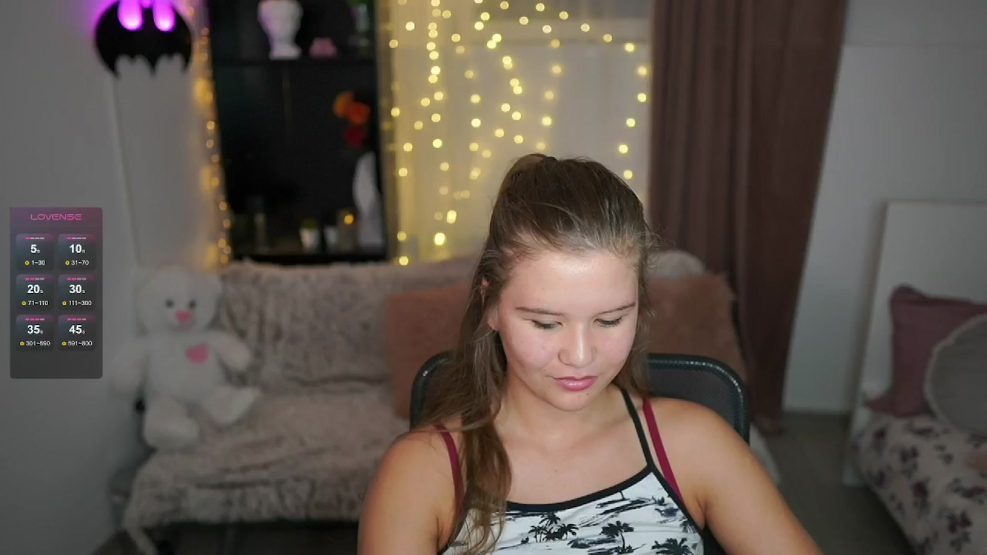 Gallery image thumbnail from Alaina__Fox's myfreecams stream on, 06/21/2024, 18:22 image 9 of 20