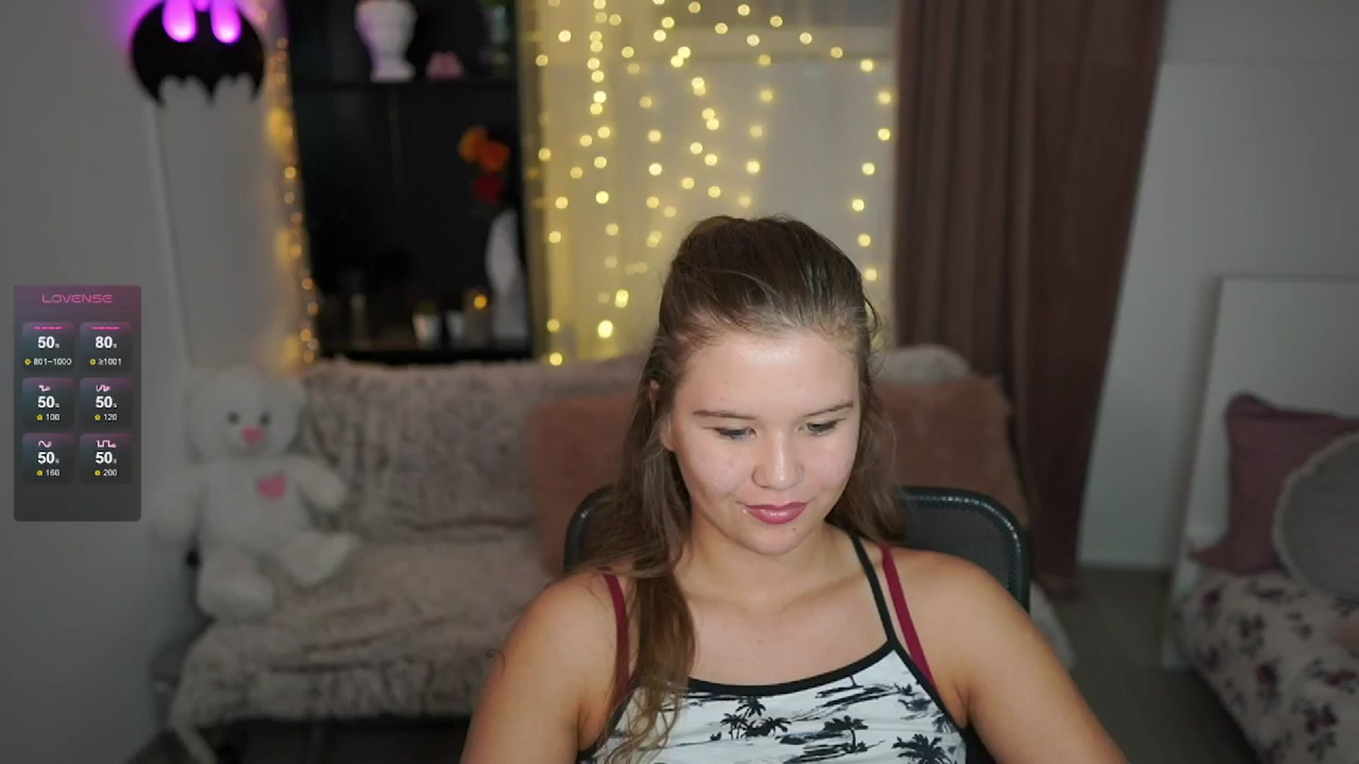Gallery image thumbnail from Alaina__Fox's myfreecams stream on, 06/21/2024, 18:22 image 8 of 20