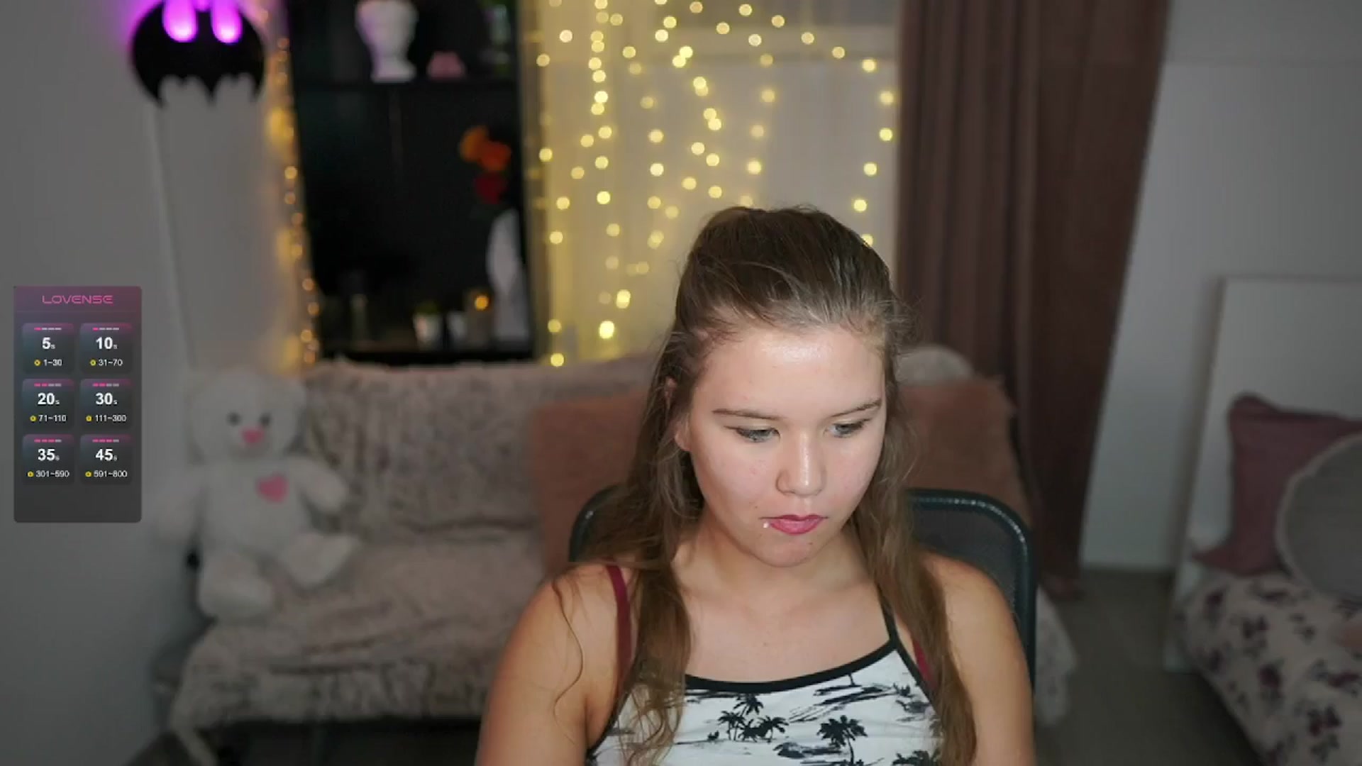 Gallery image thumbnail from Alaina__Fox's myfreecams stream on, 06/21/2024, 18:22 image 2 of 20