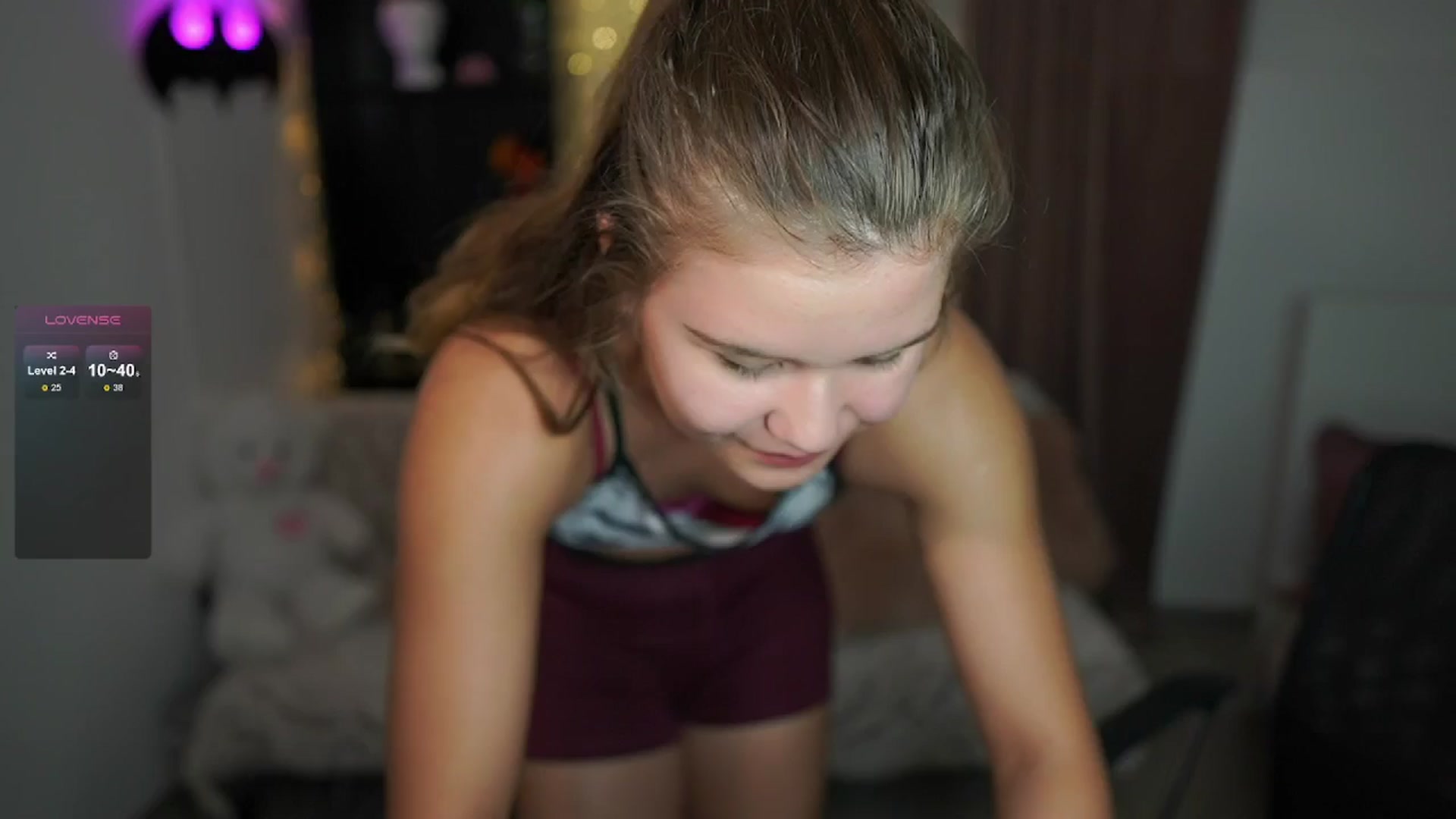 Gallery image thumbnail from Alaina__Fox's myfreecams stream on, 06/21/2024, 20:39 image 4 of 20