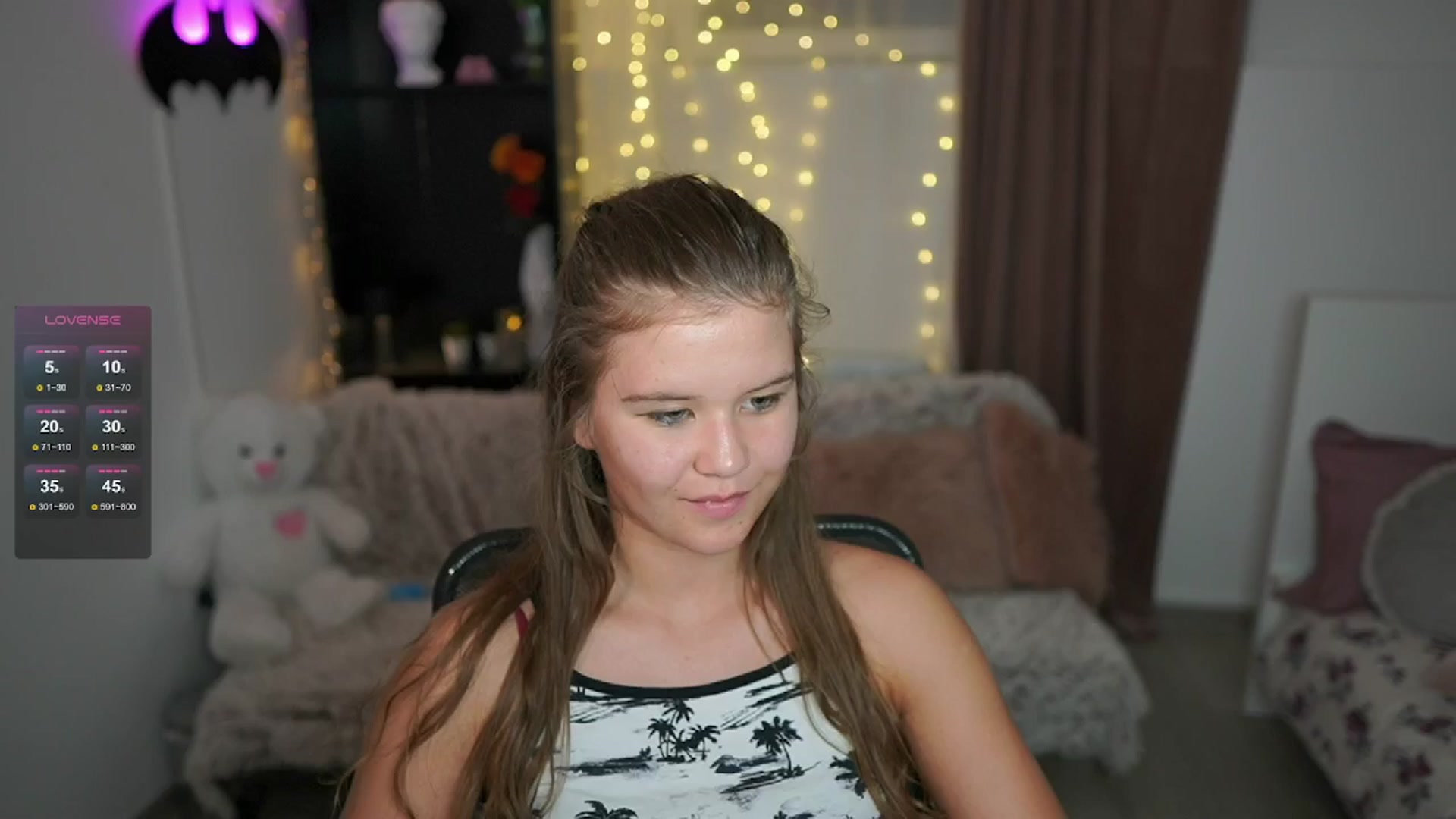 Gallery image thumbnail from Alaina__Fox's myfreecams stream on, 06/21/2024, 21:32 image 3 of 20