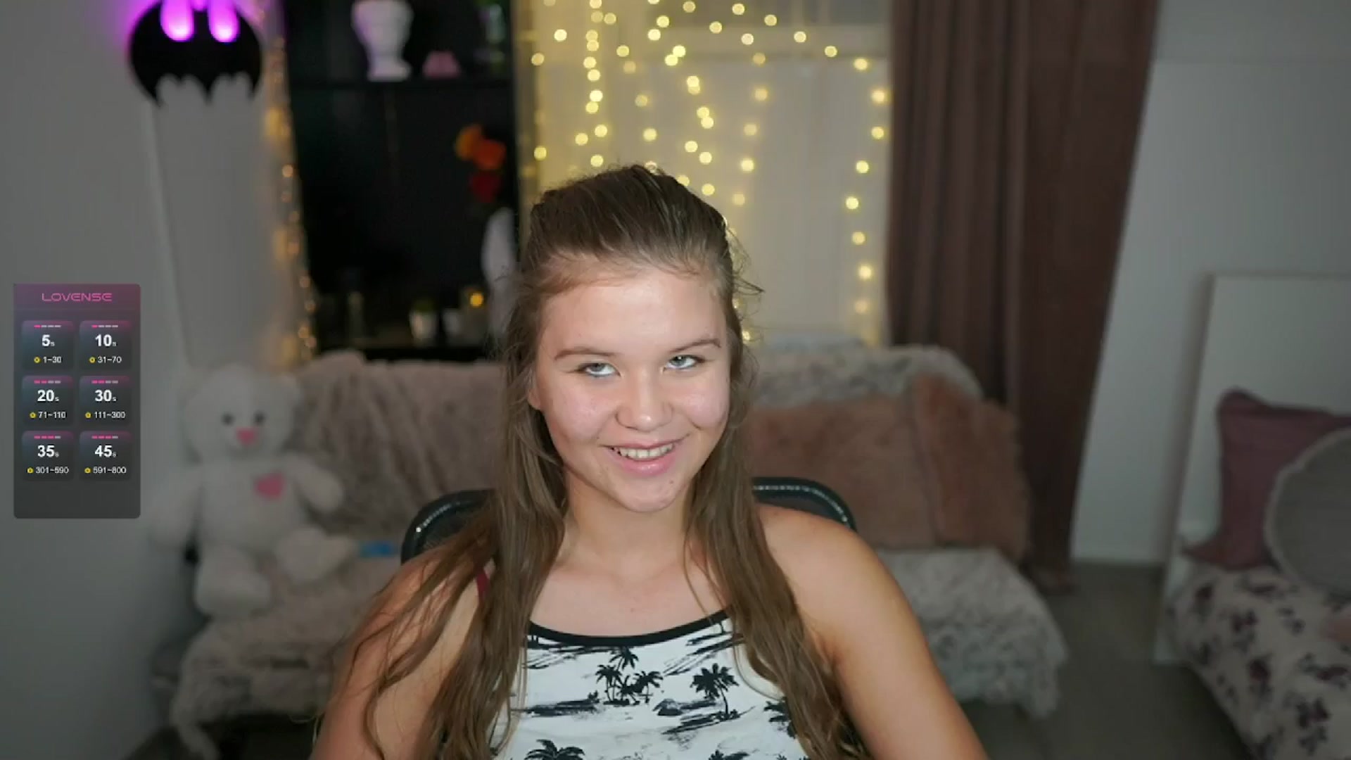 Gallery image thumbnail from Alaina__Fox's myfreecams stream on, 06/21/2024, 21:32 image 6 of 20