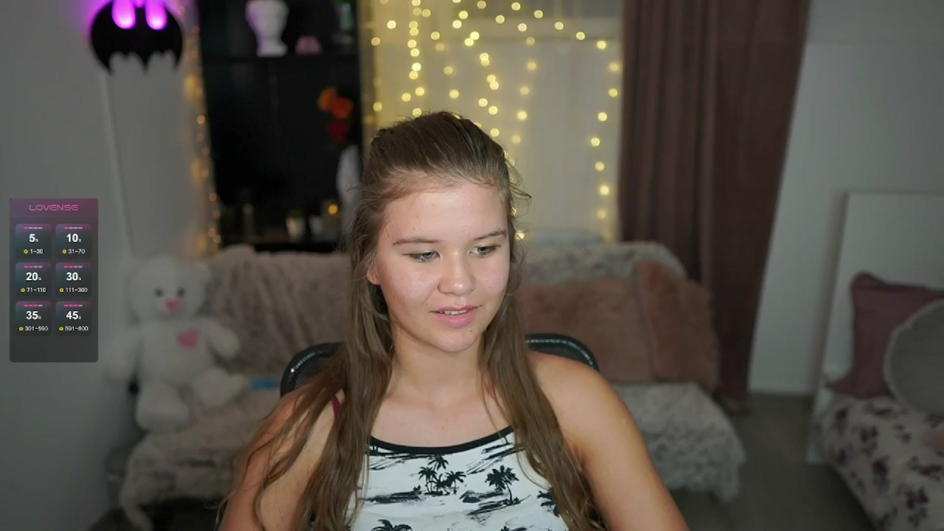 Gallery image thumbnail from Alaina__Fox's myfreecams stream on, 06/21/2024, 21:32 image 4 of 20
