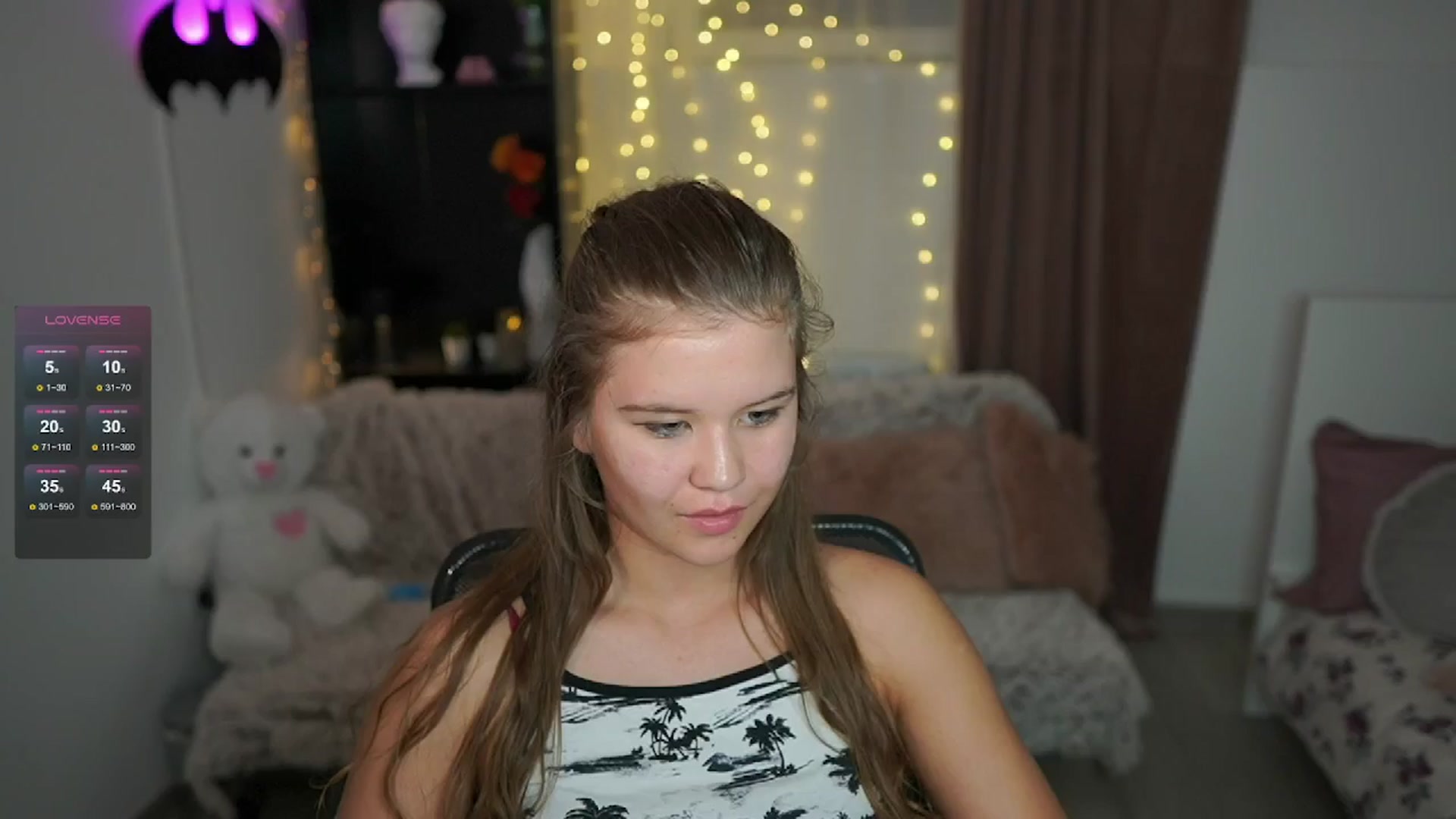 Gallery image thumbnail from Alaina__Fox's myfreecams stream on, 06/21/2024, 21:32 image 2 of 20