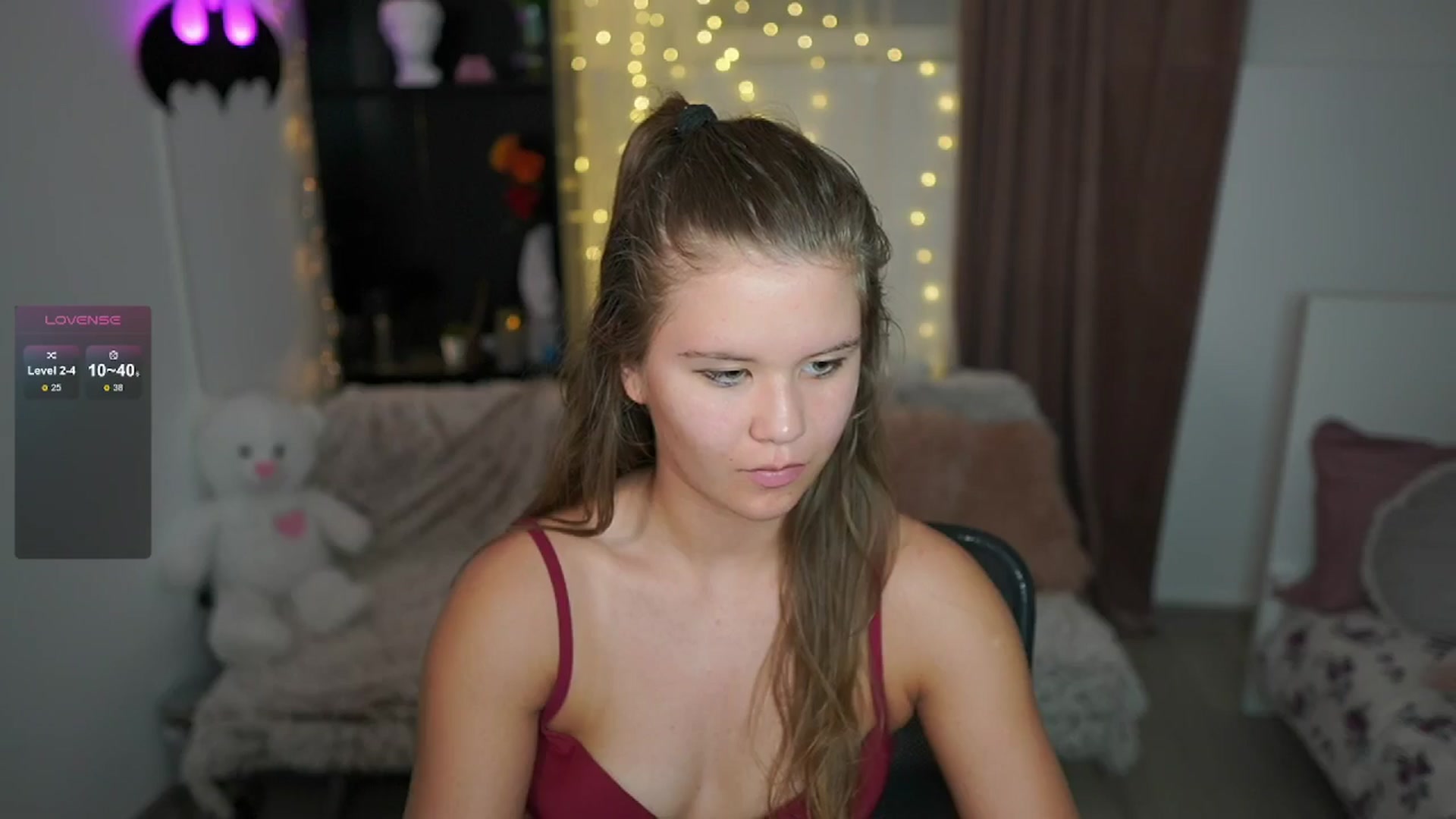 Gallery image thumbnail from Alaina__Fox's myfreecams stream on, 06/22/2024, 02:21 image 11 of 20