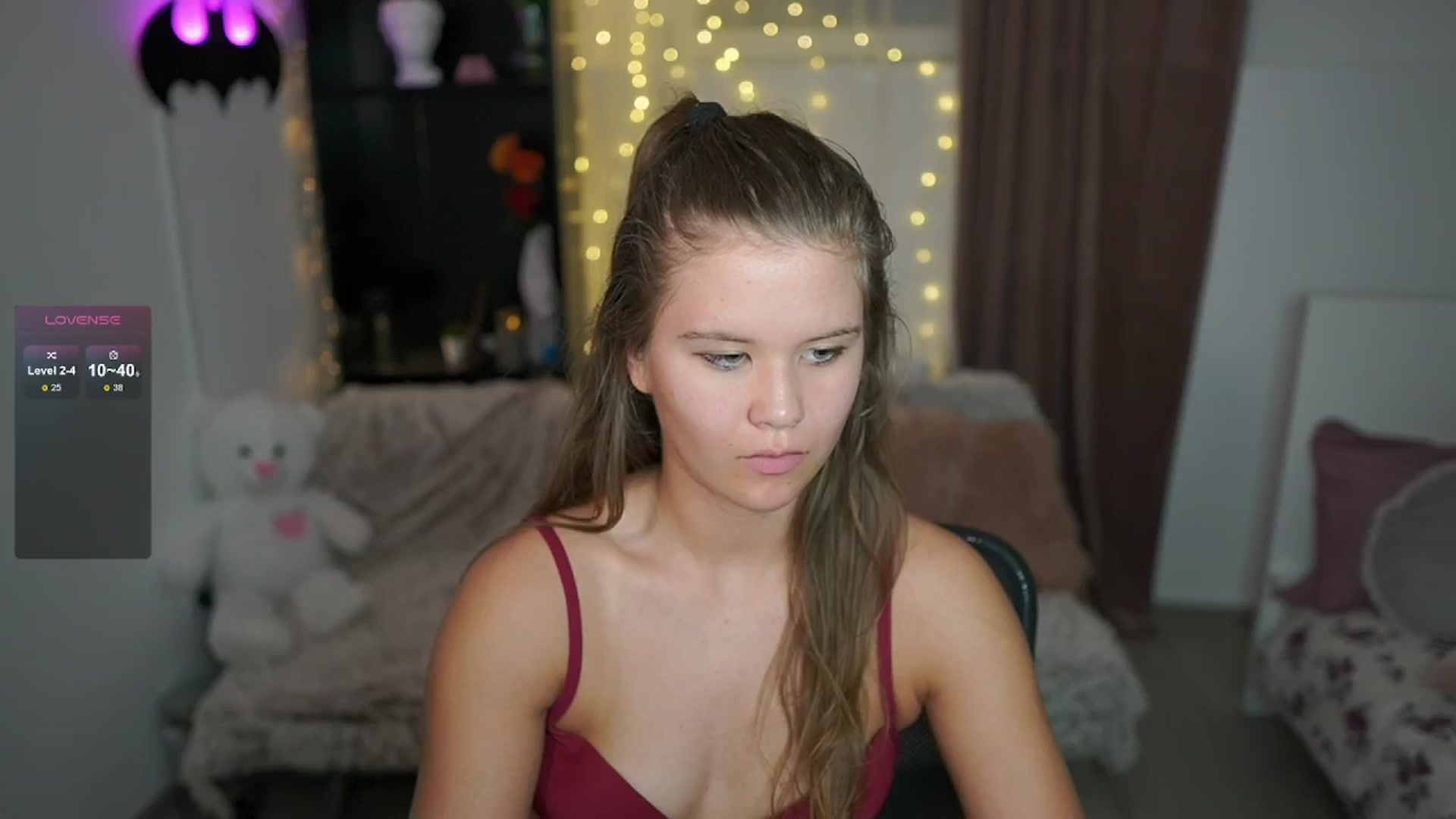 Gallery image thumbnail from Alaina__Fox's myfreecams stream on, 06/22/2024, 02:21 image 10 of 20