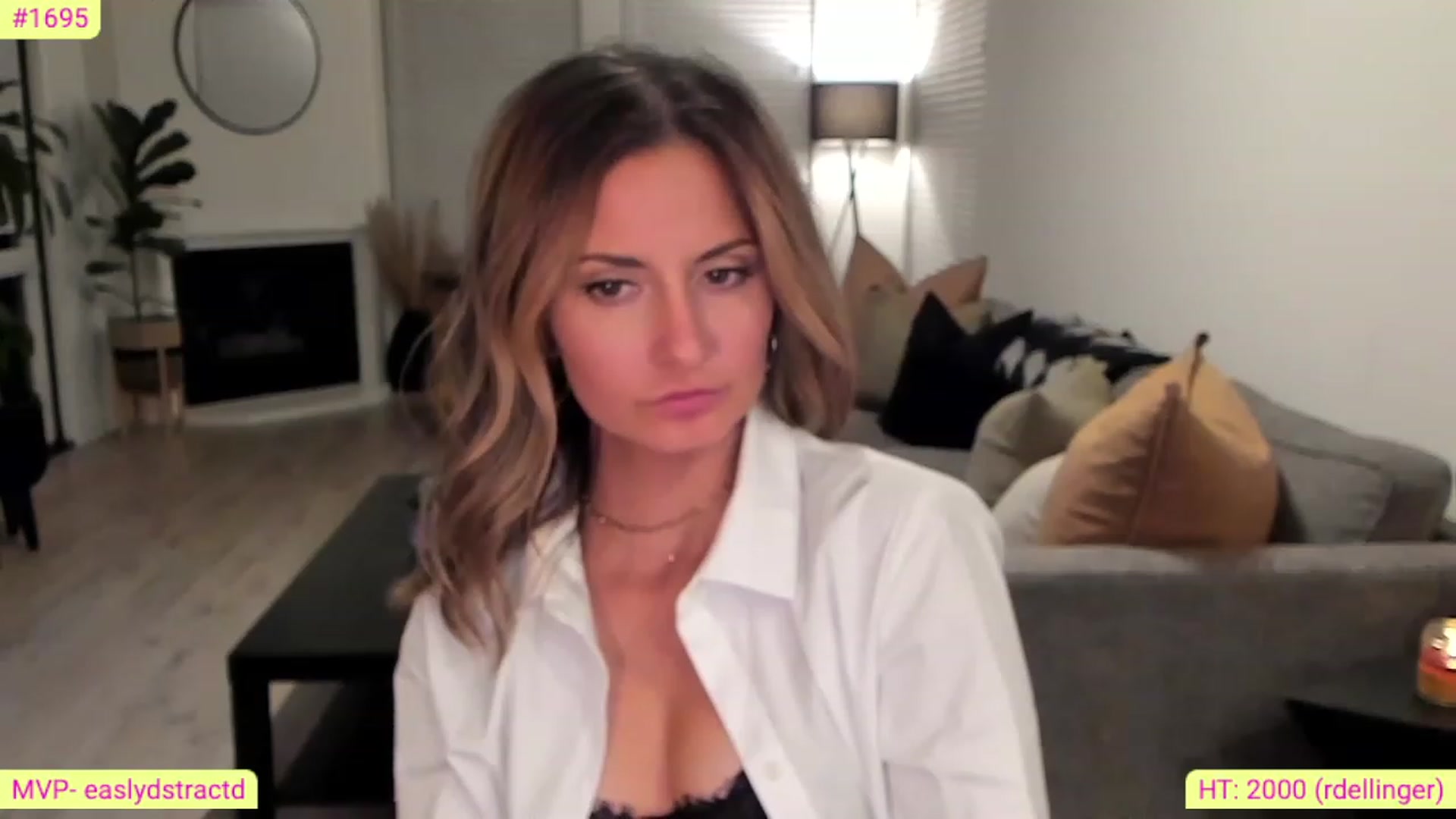 Gallery image thumbnail from AlanaWylde's myfreecams stream on, 11/17/2022, 05:22 image 5 of 20