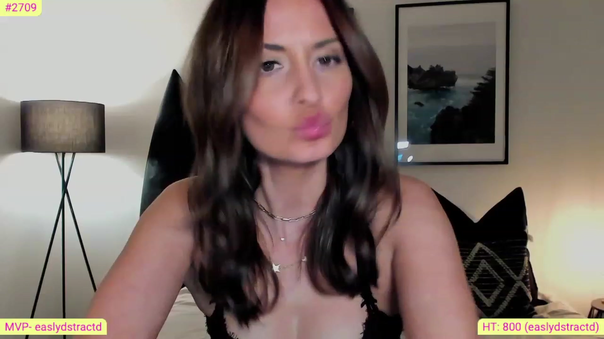 Gallery image thumbnail from AlanaWylde's myfreecams stream on, 12/06/2022, 06:25 image 11 of 20
