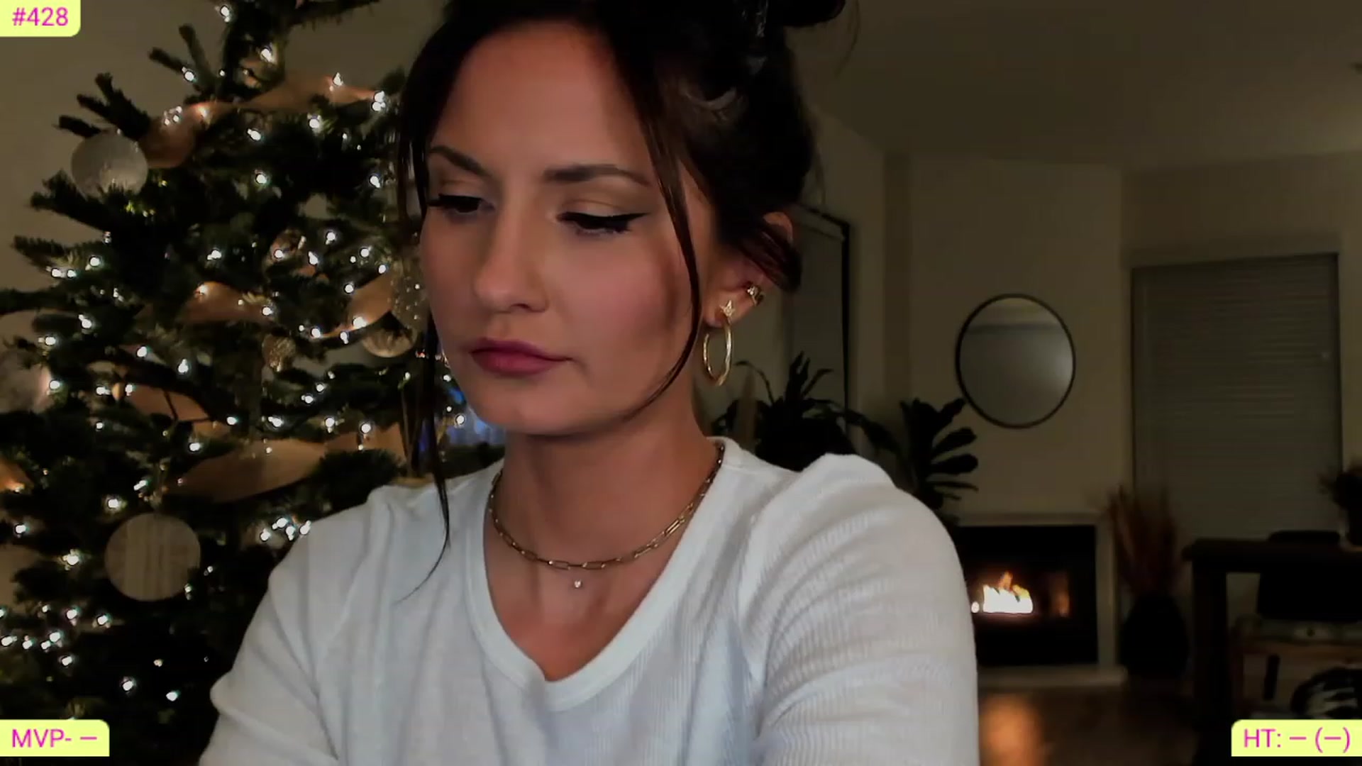 Gallery image thumbnail from AlanaWylde's myfreecams stream on, 12/20/2022, 06:15 image 2 of 20