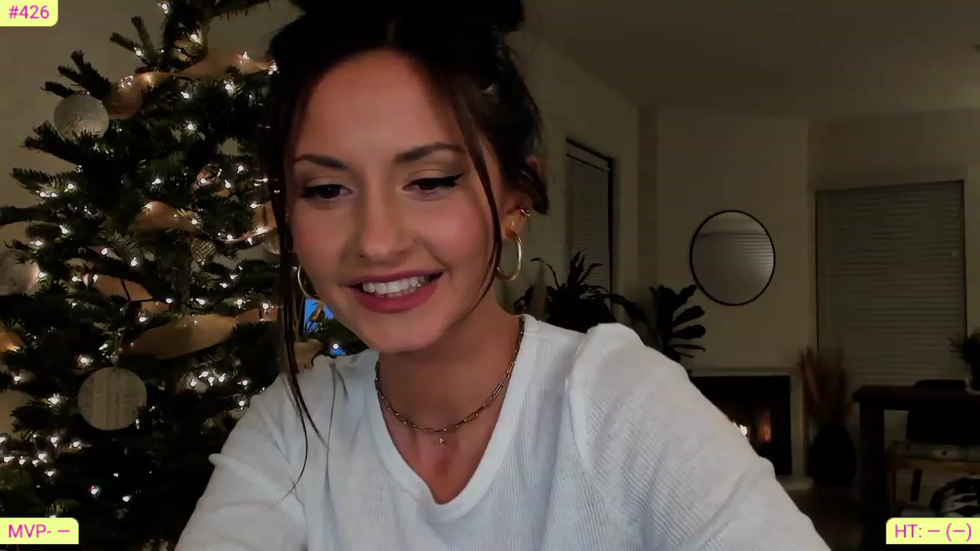 Gallery image thumbnail from AlanaWylde's myfreecams stream on, 12/20/2022, 06:15 image 3 of 20