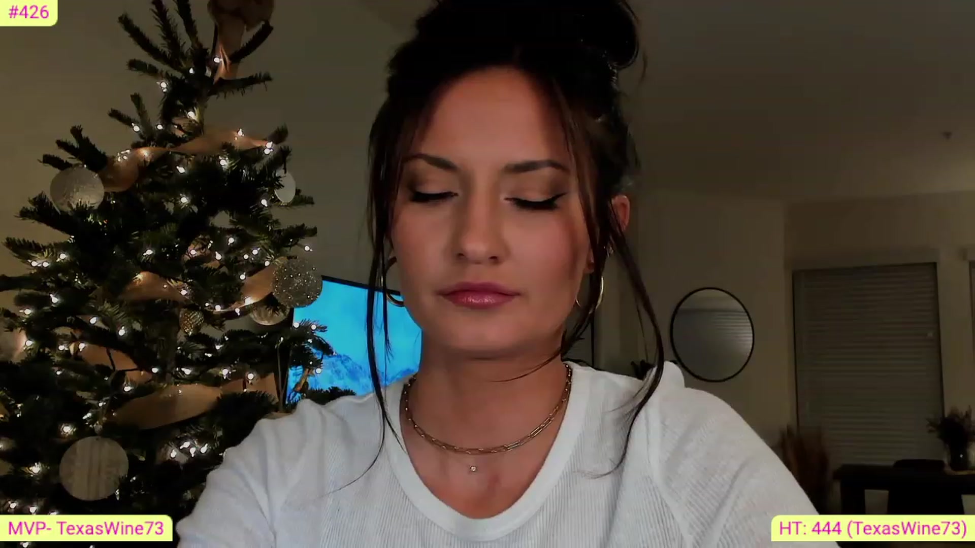 Gallery image thumbnail from AlanaWylde's myfreecams stream on, 12/20/2022, 06:15 image 18 of 20
