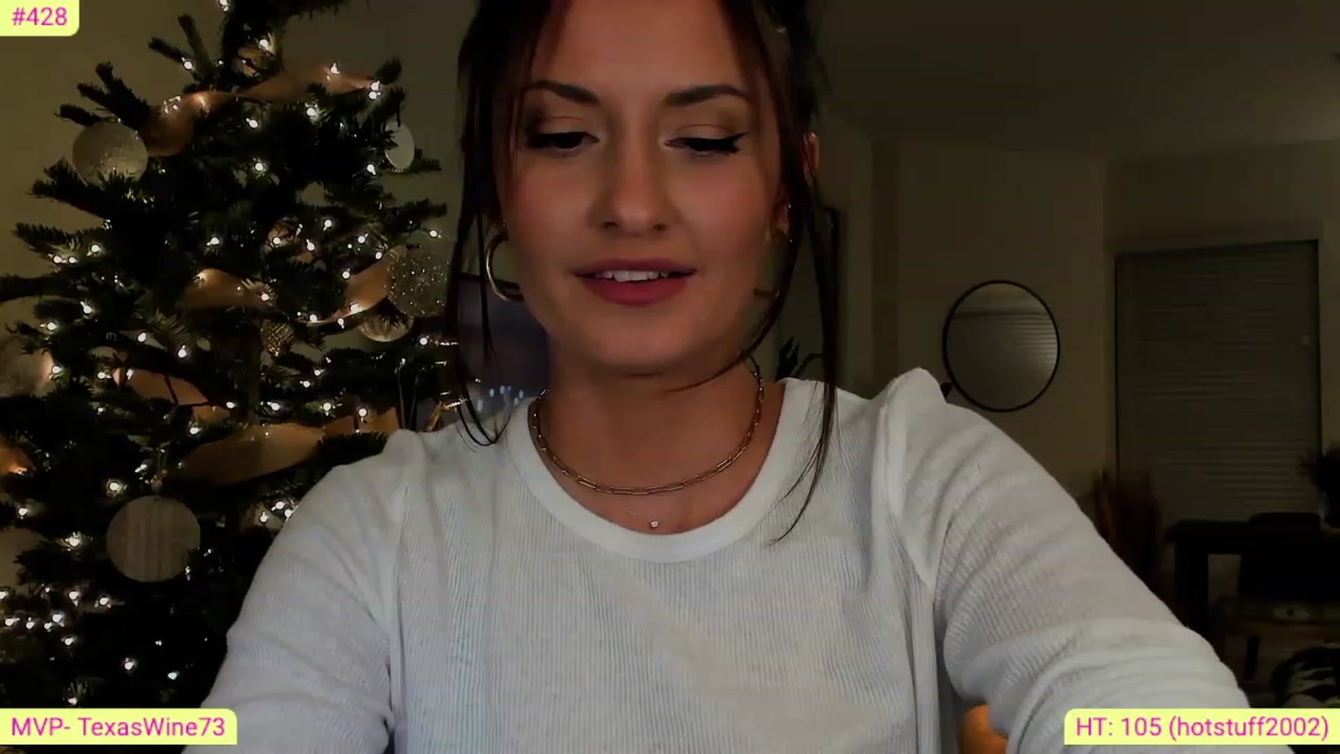 Gallery image thumbnail from AlanaWylde's myfreecams stream on, 12/20/2022, 06:15 image 13 of 20