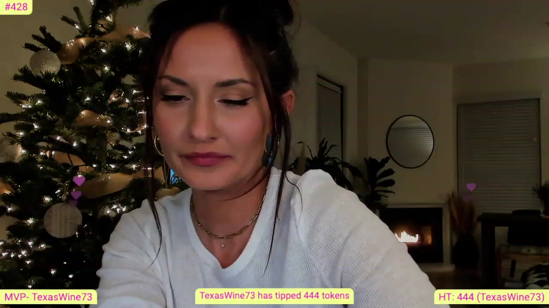 Gallery image thumbnail from AlanaWylde's myfreecams stream on, 12/20/2022, 06:15 image 15 of 20
