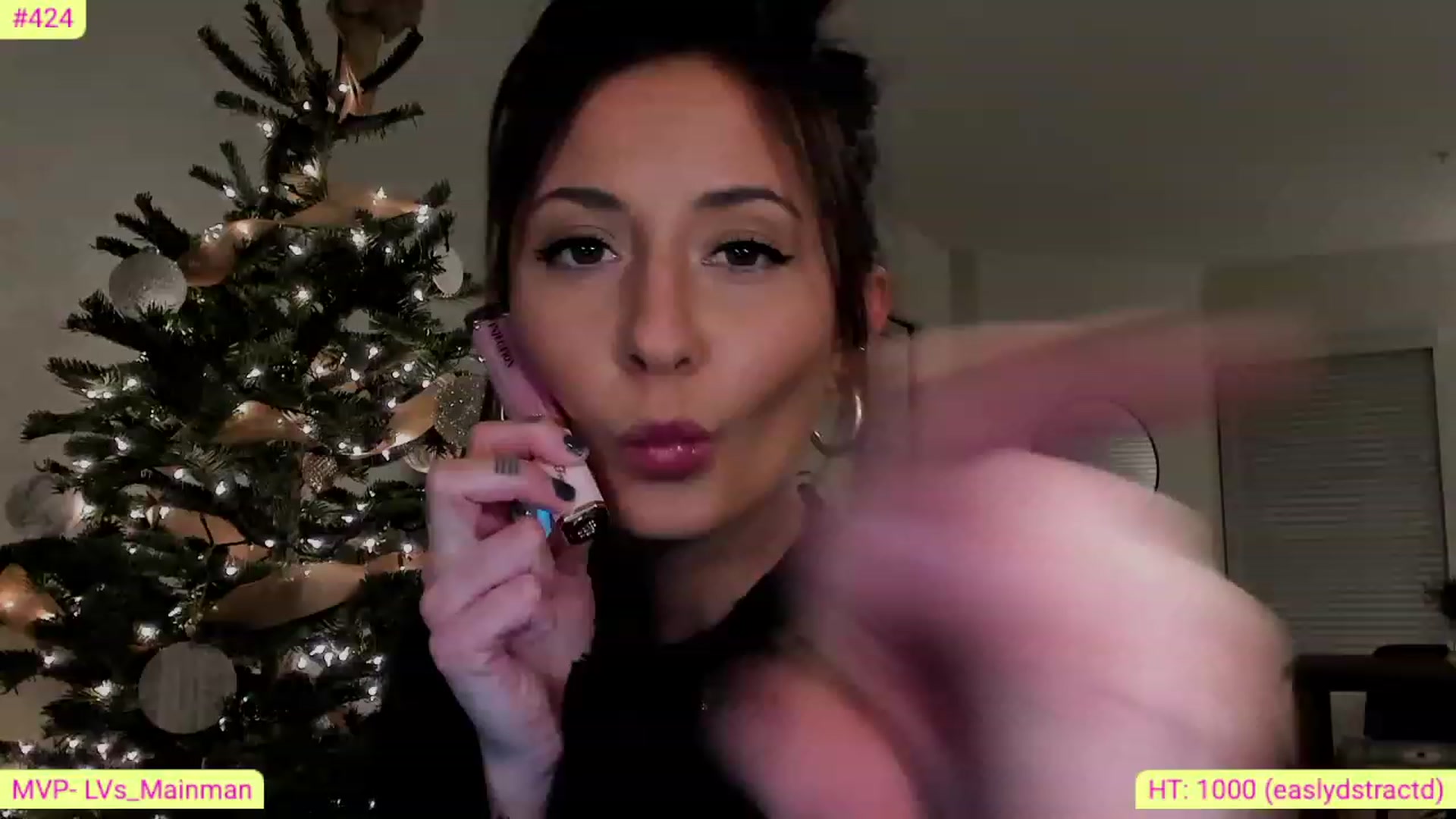 Gallery image thumbnail from AlanaWylde's myfreecams stream on, 12/21/2022, 03:47 image 9 of 20