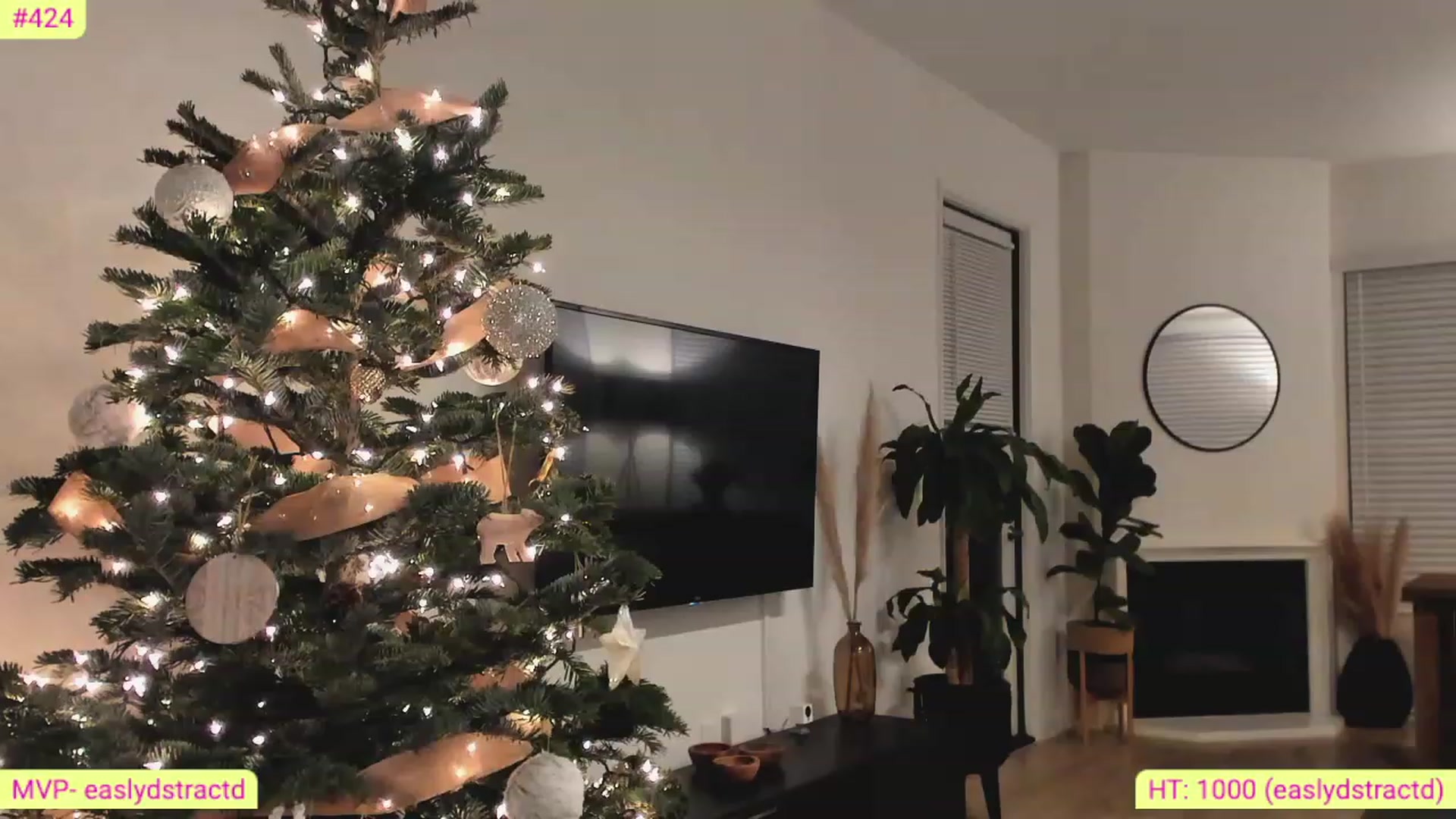 Gallery image thumbnail from AlanaWylde's myfreecams stream on, 12/28/2022, 06:08 image 12 of 20