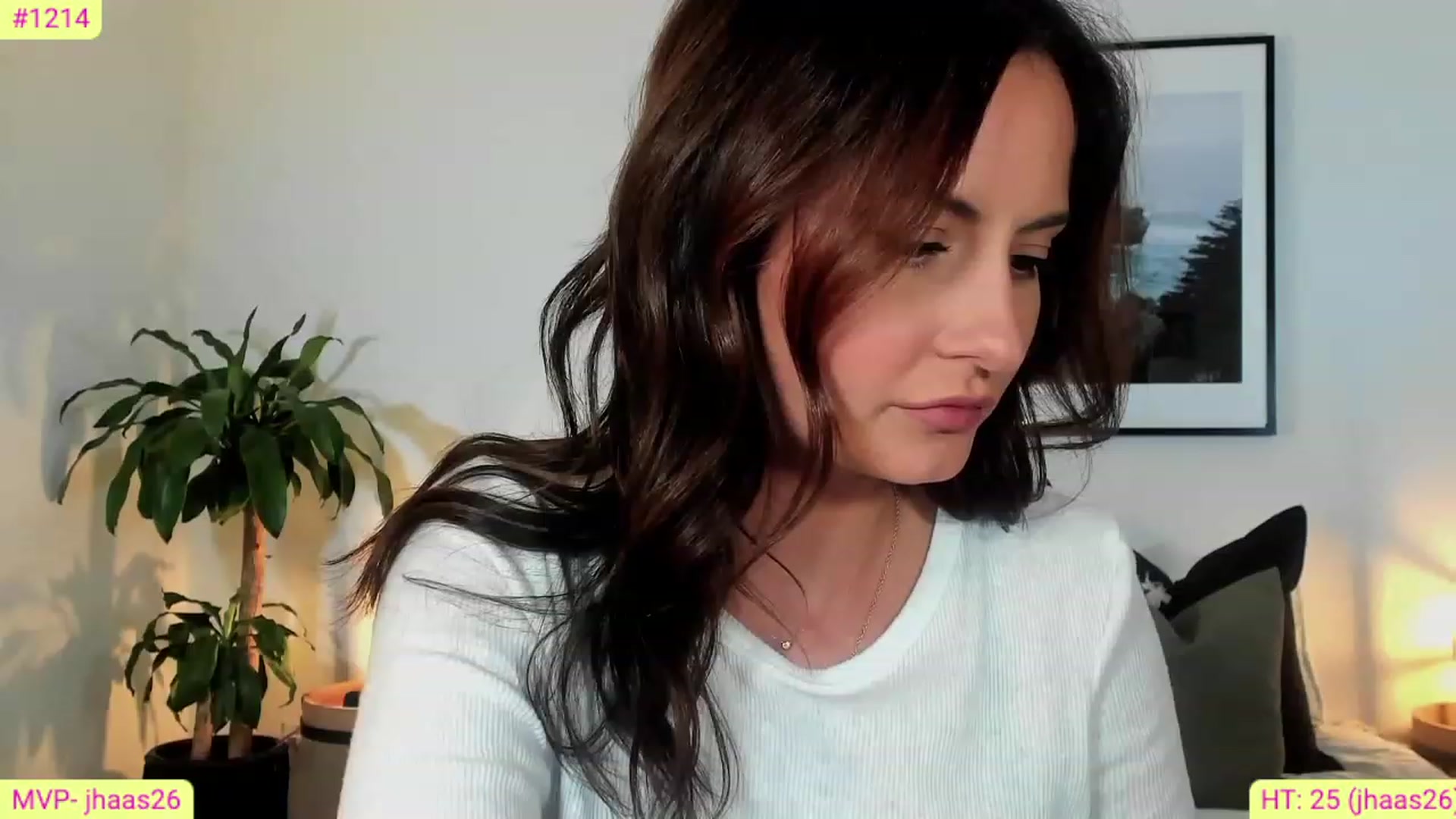 Gallery image thumbnail from AlanaWylde's myfreecams stream on, 01/06/2023, 05:11 image 8 of 20