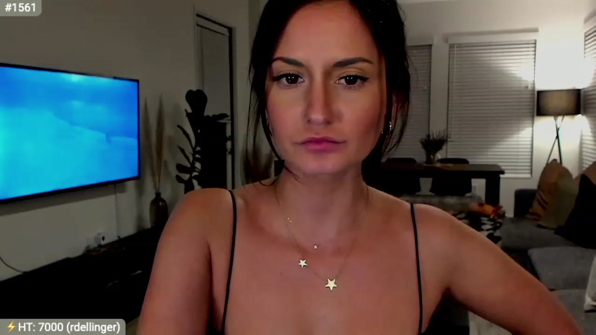 Gallery image thumbnail from AlanaWylde's myfreecams stream on, 03/15/2023, 04:18 image 16 of 20