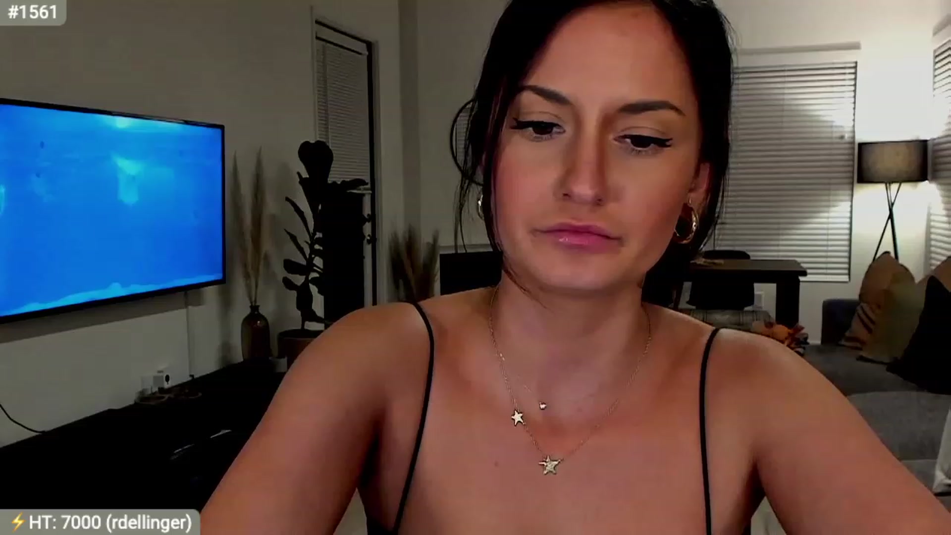 Gallery image thumbnail from AlanaWylde's myfreecams stream on, 03/15/2023, 04:18 image 6 of 20