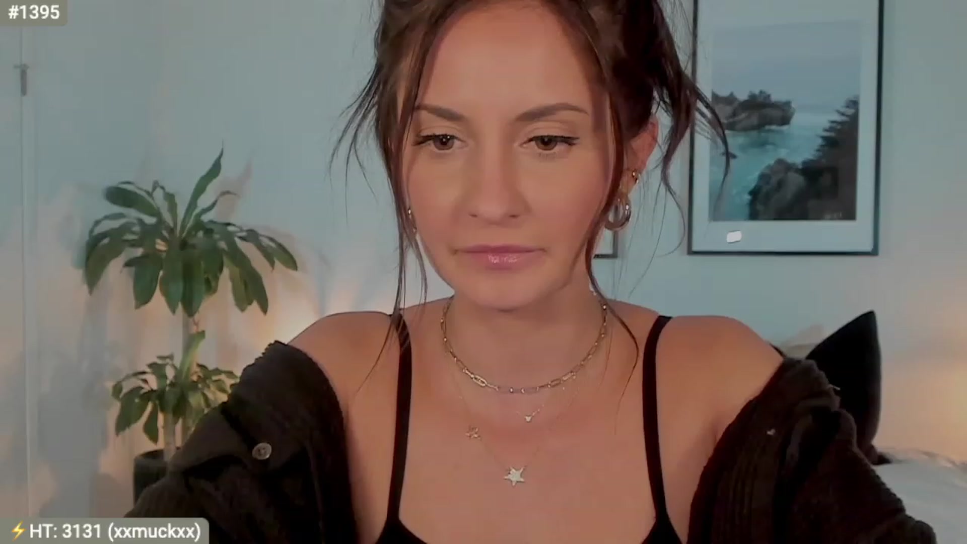 Gallery image thumbnail from AlanaWylde's myfreecams stream on, 03/17/2023, 06:25 image 11 of 20