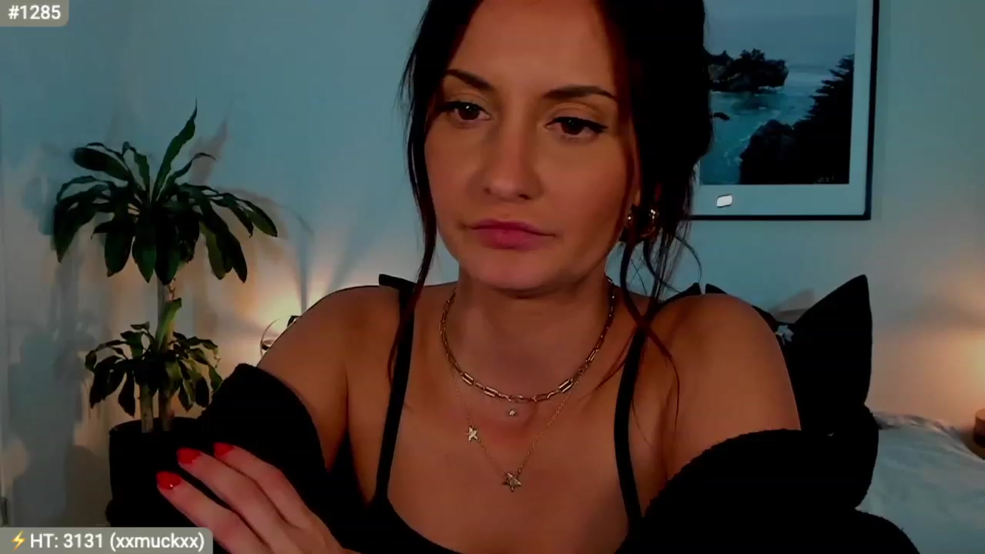 Gallery image thumbnail from AlanaWylde's myfreecams stream on, 03/17/2023, 06:25 image 19 of 20
