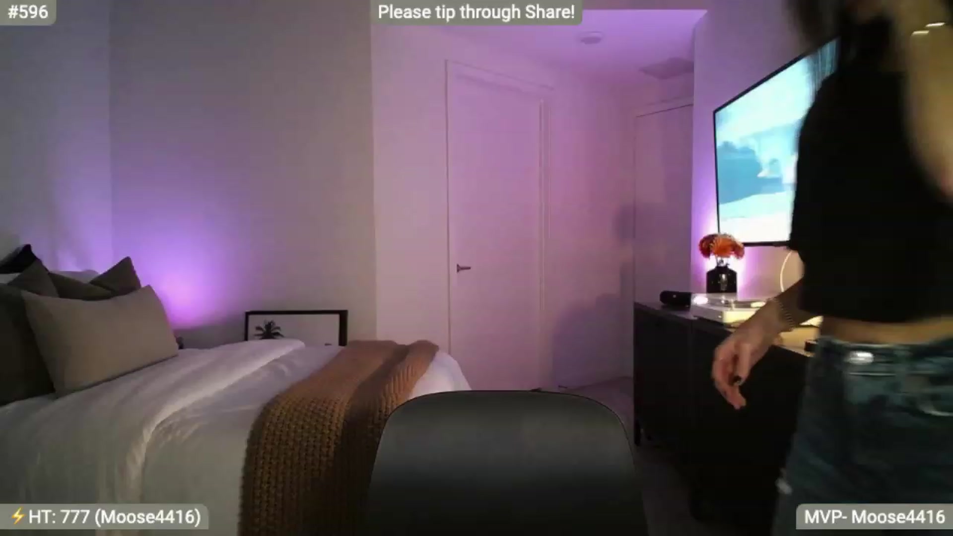 Gallery image thumbnail from AlanaWylde's myfreecams stream on, 11/13/2023, 24:54 image 10 of 20