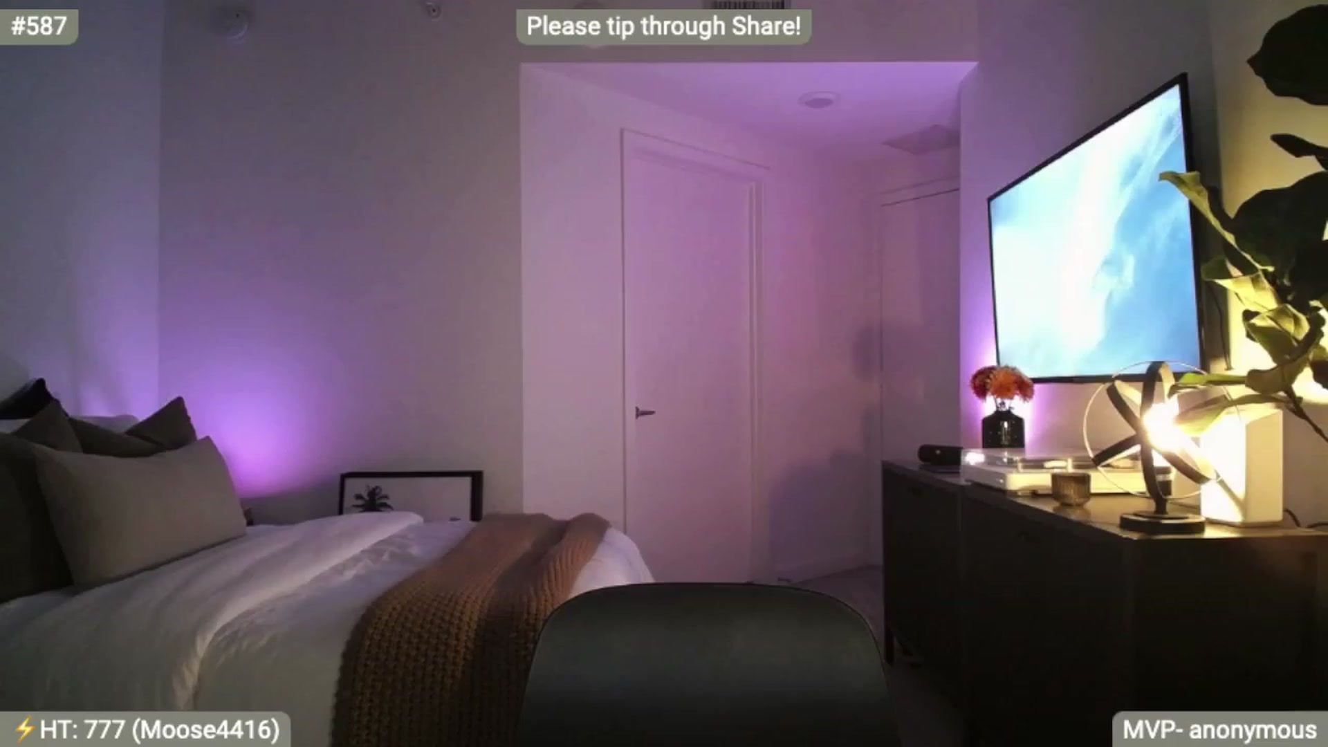 Gallery image thumbnail from AlanaWylde's myfreecams stream on, 11/13/2023, 24:54 image 19 of 20