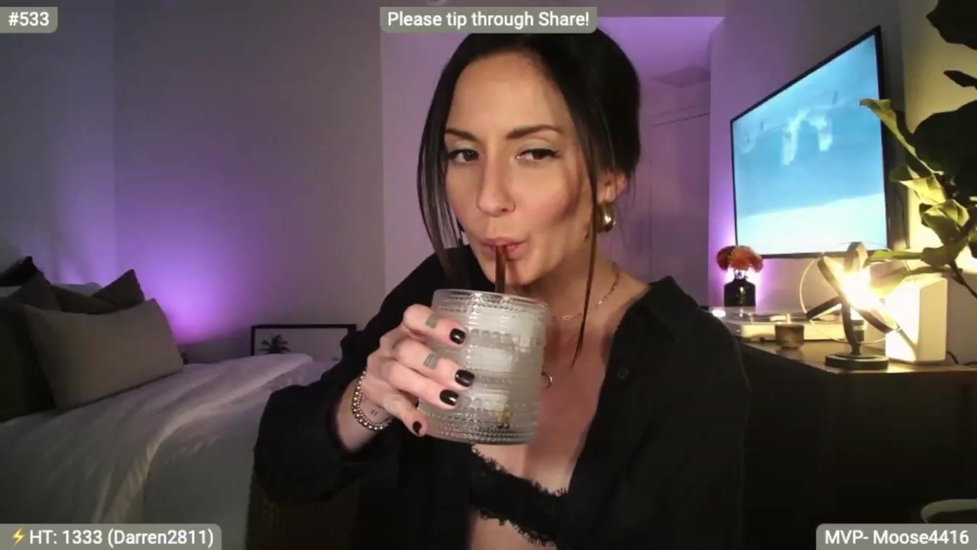 Gallery image thumbnail from AlanaWylde's myfreecams stream on, 11/13/2023, 06:05 image 9 of 20