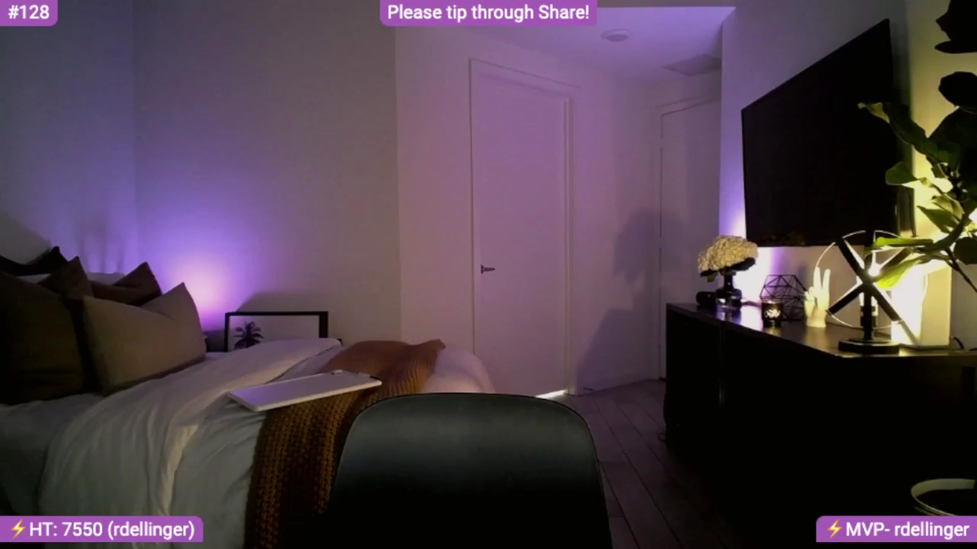 Gallery image thumbnail from AlanaWylde's myfreecams stream on, 12/02/2023, 08:16 image 4 of 20