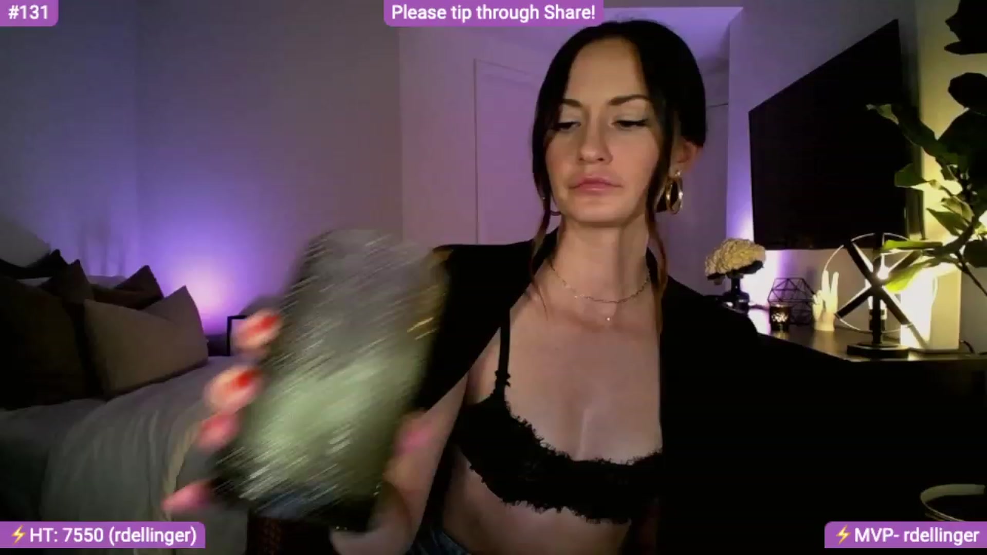 Gallery image thumbnail from AlanaWylde's myfreecams stream on, 12/02/2023, 08:16 image 15 of 20
