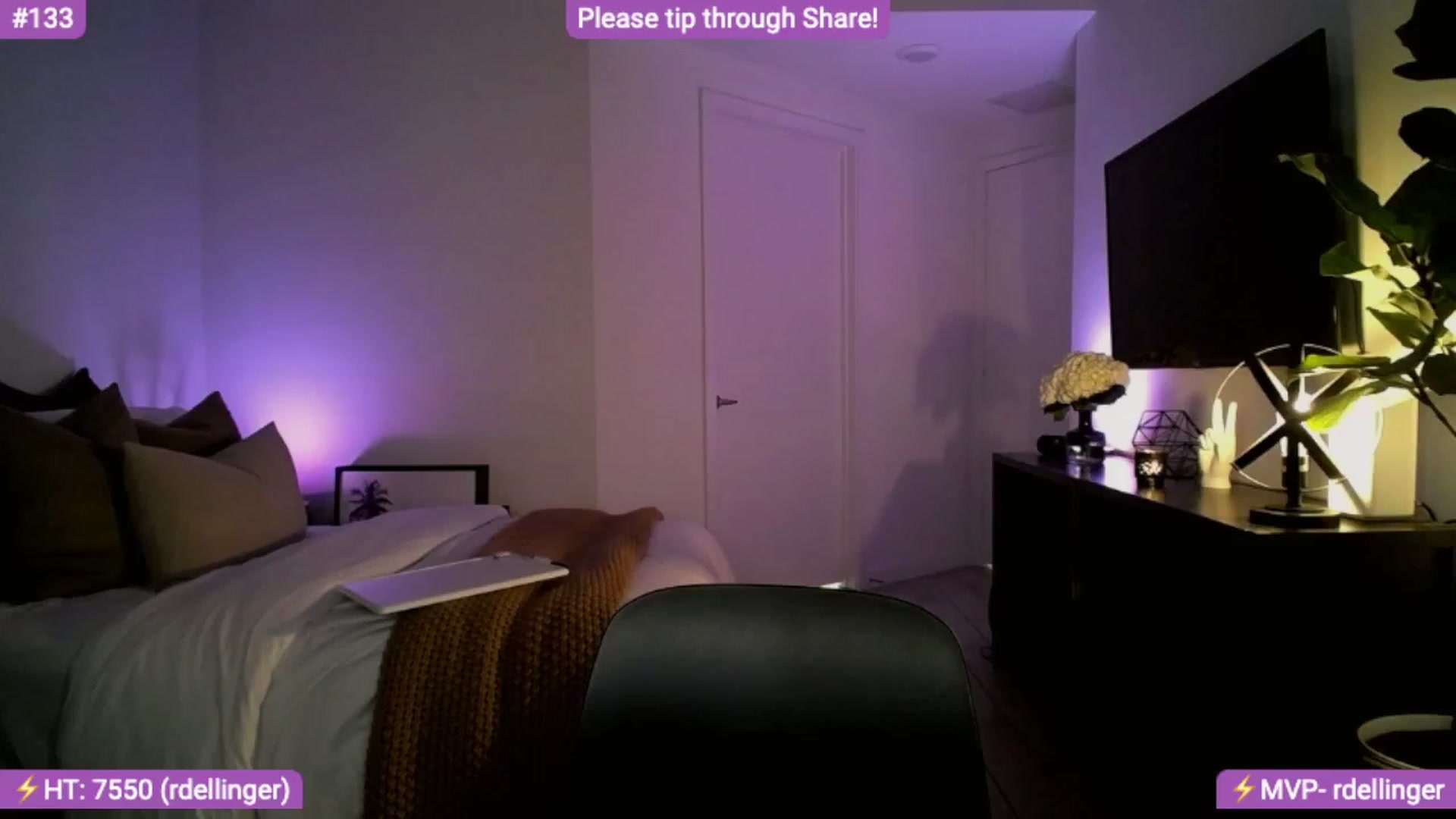 Gallery image thumbnail from AlanaWylde's myfreecams stream on, 12/02/2023, 08:16 image 10 of 20