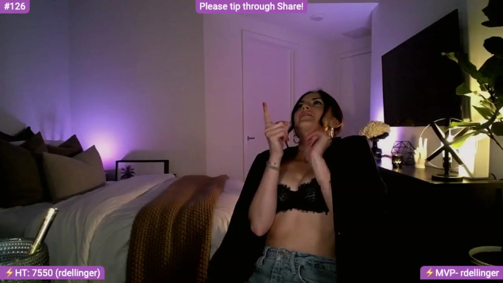 Gallery image thumbnail from AlanaWylde's myfreecams stream on, 12/02/2023, 08:16 image 19 of 20
