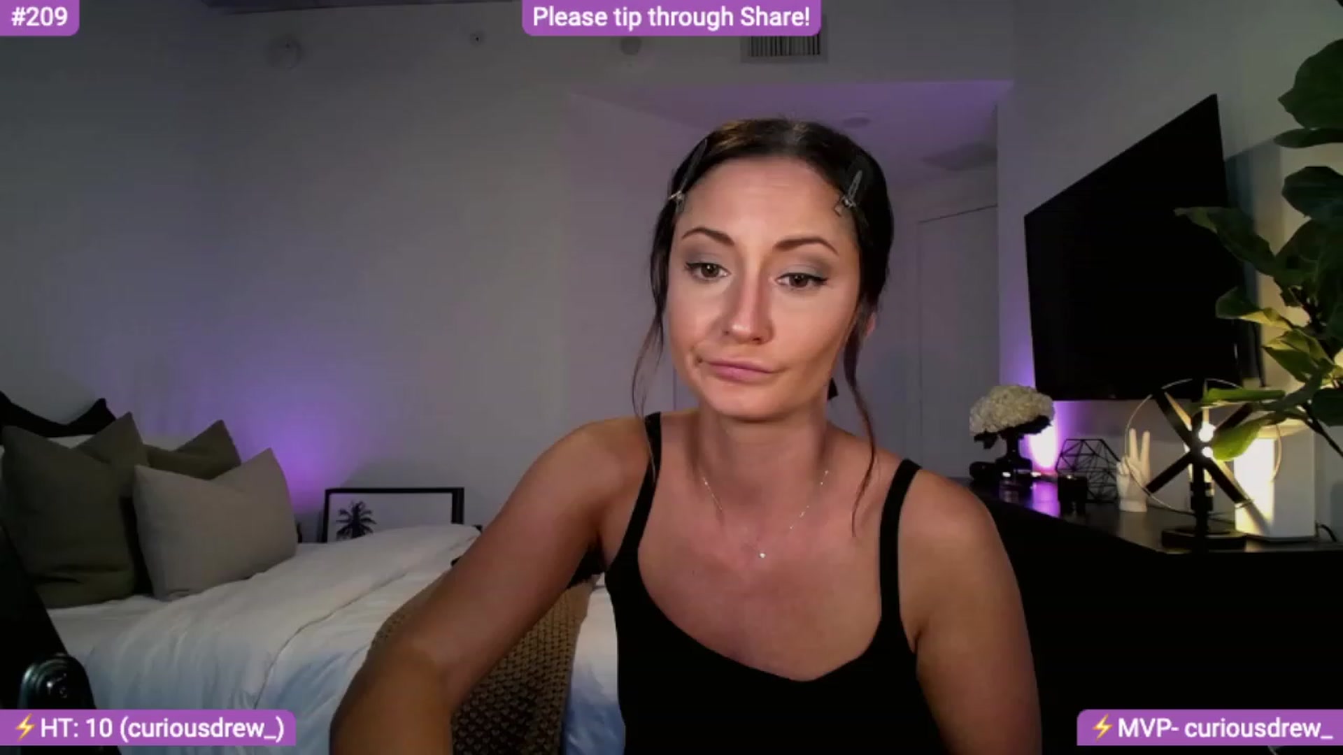 Gallery image thumbnail from AlanaWylde's myfreecams stream on, 12/02/2023, 22:44 image 2 of 20