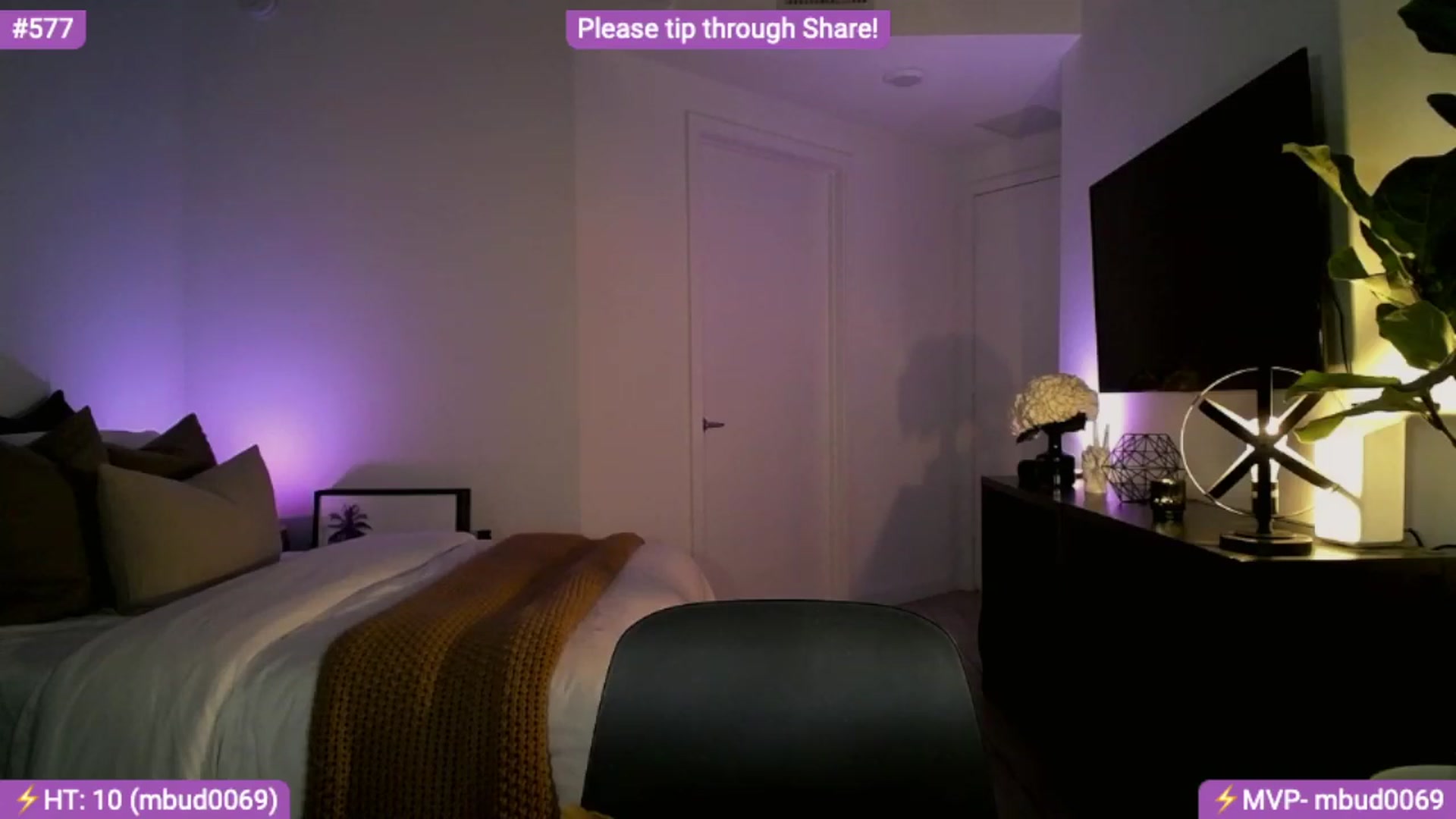 Gallery image thumbnail from AlanaWylde's myfreecams stream on, 12/06/2023, 02:54 image 8 of 20