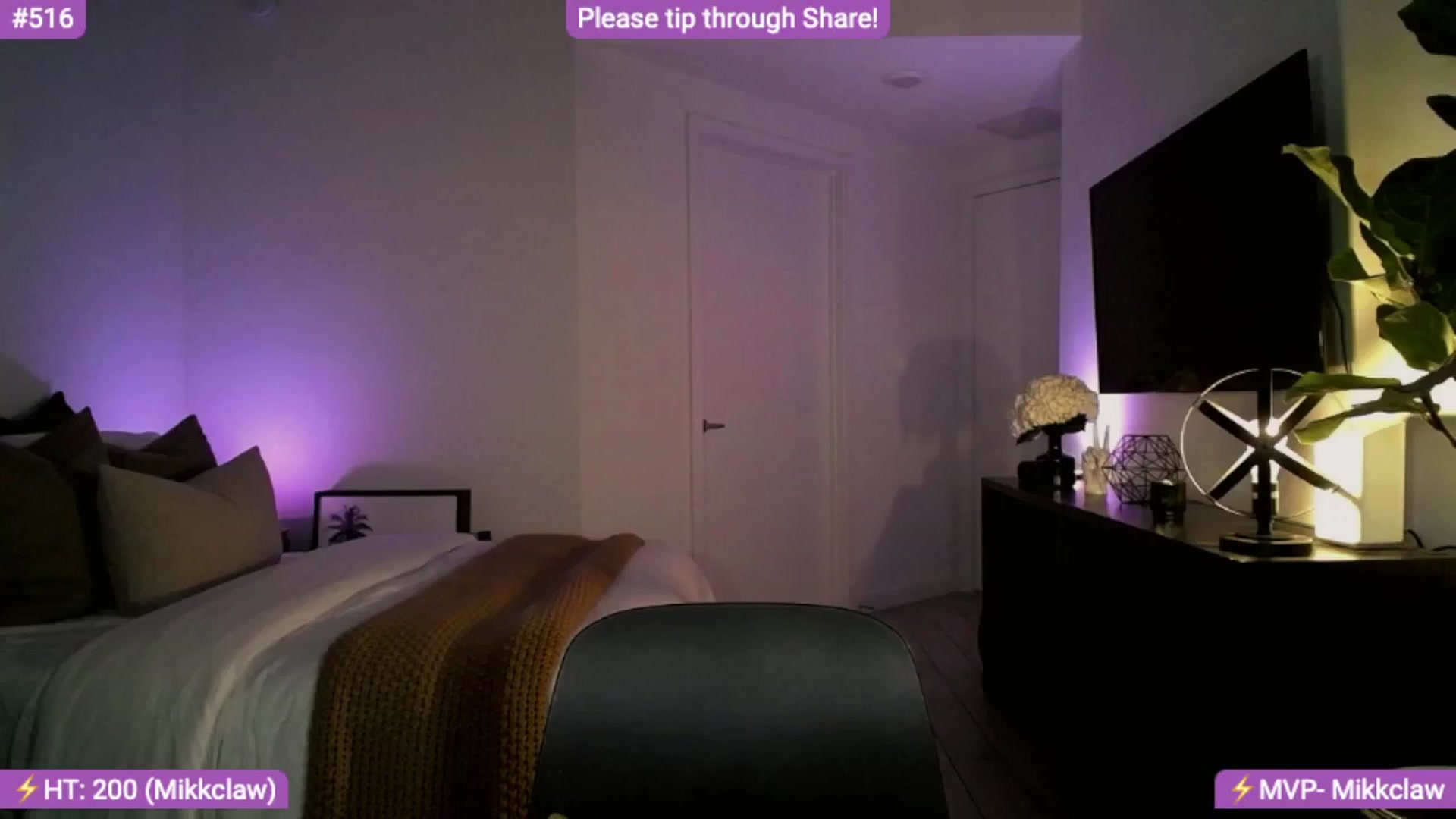 Gallery image thumbnail from AlanaWylde's myfreecams stream on, 12/06/2023, 05:20 image 4 of 20