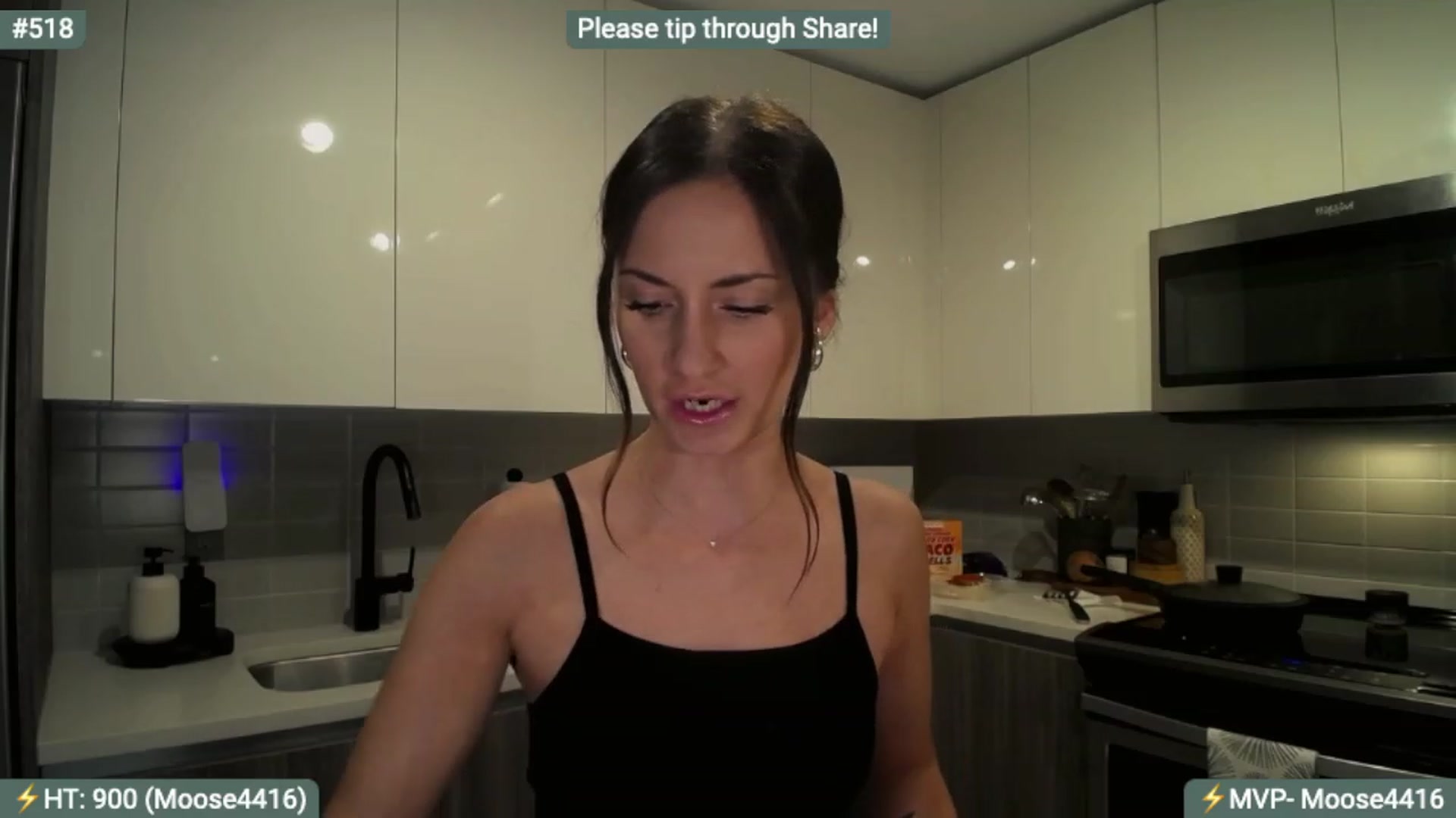 Gallery image thumbnail from AlanaWylde's myfreecams stream on, 12/07/2023, 01:34 image 14 of 20