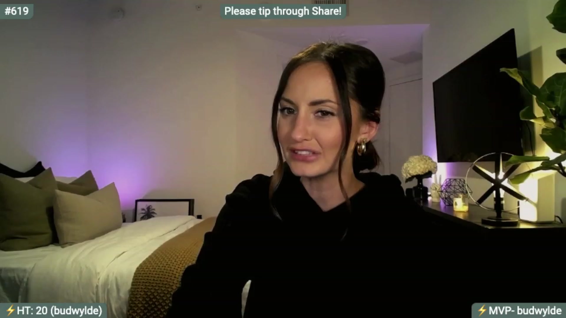 Gallery image thumbnail from AlanaWylde's myfreecams stream on, 12/08/2023, 03:21 image 16 of 20