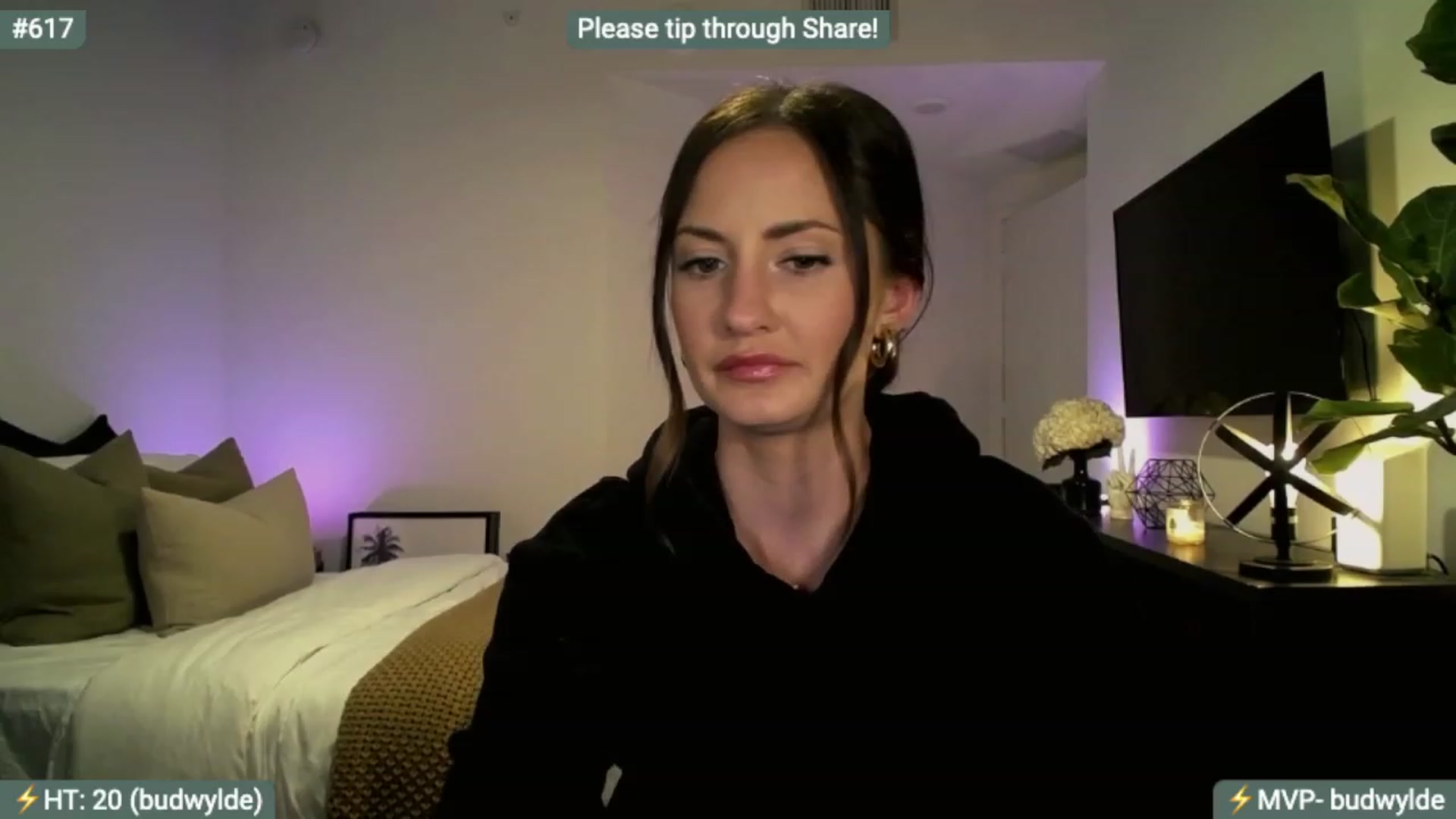 Gallery image thumbnail from AlanaWylde's myfreecams stream on, 12/08/2023, 03:21 image 1 of 20