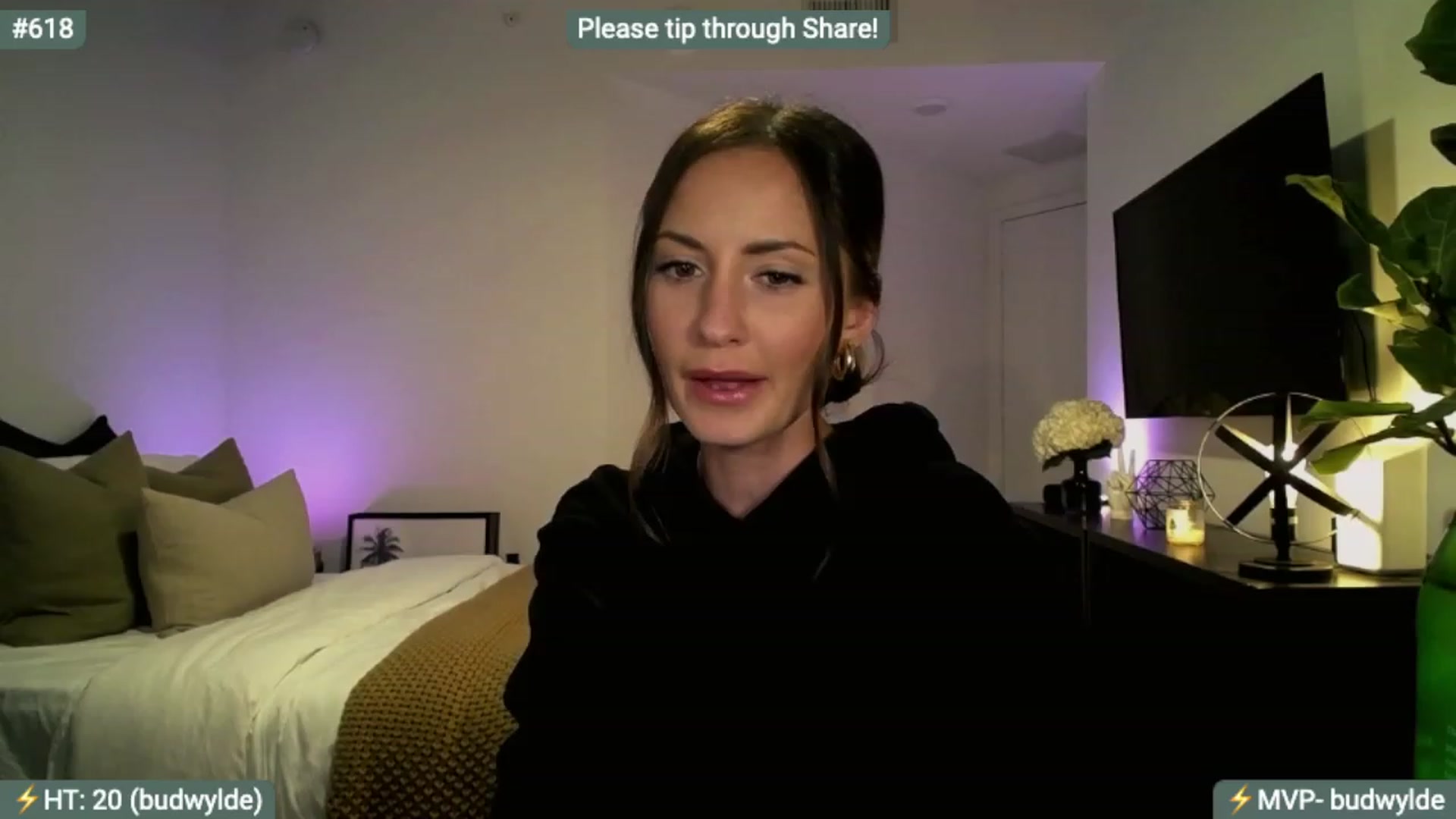 Gallery image thumbnail from AlanaWylde's myfreecams stream on, 12/08/2023, 03:21 image 10 of 20