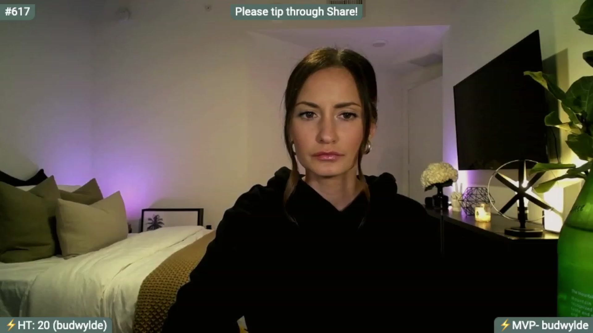 Gallery image thumbnail from AlanaWylde's myfreecams stream on, 12/08/2023, 03:21 image 6 of 20