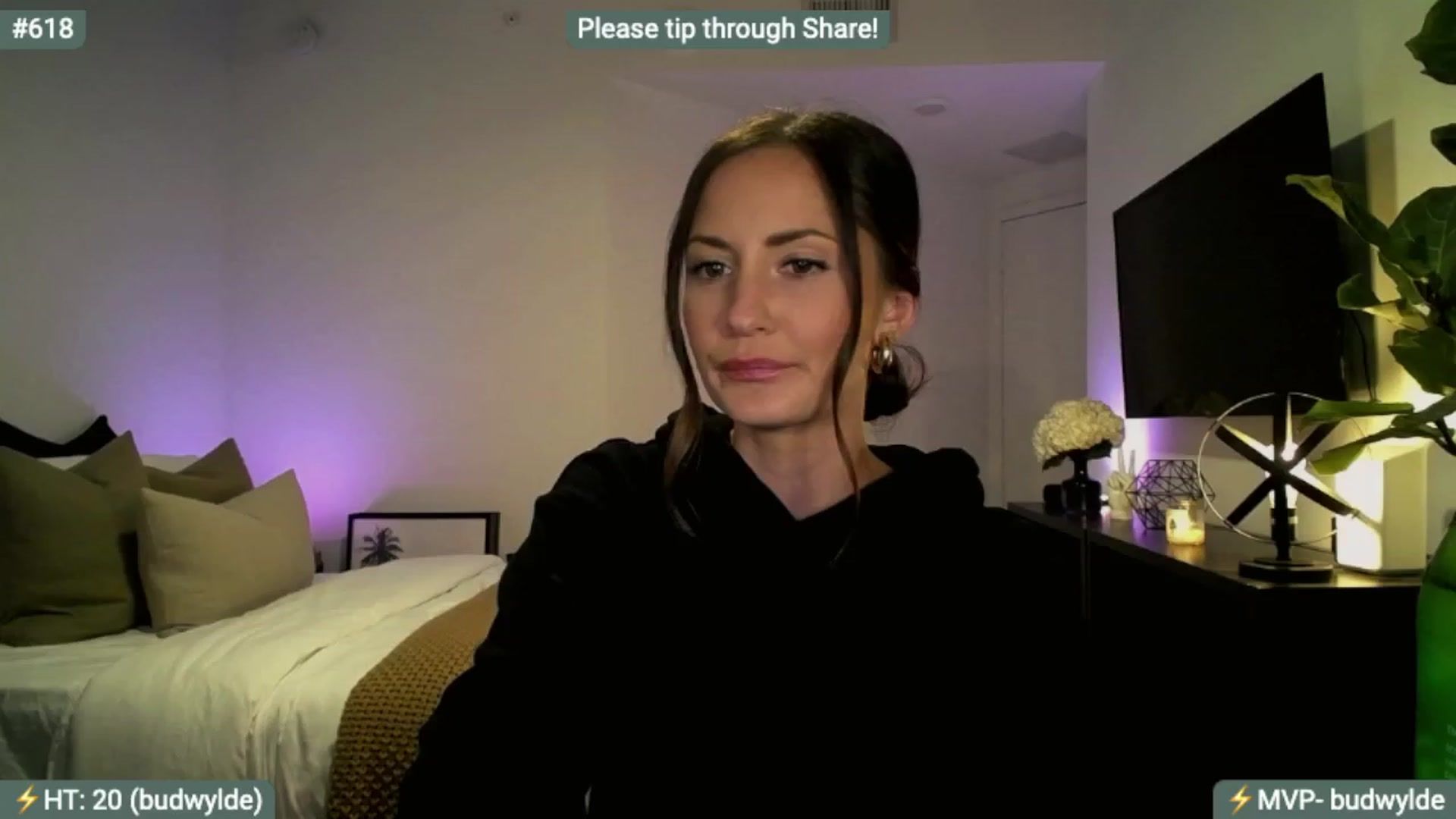 Gallery image thumbnail from AlanaWylde's myfreecams stream on, 12/08/2023, 03:21 image 8 of 20