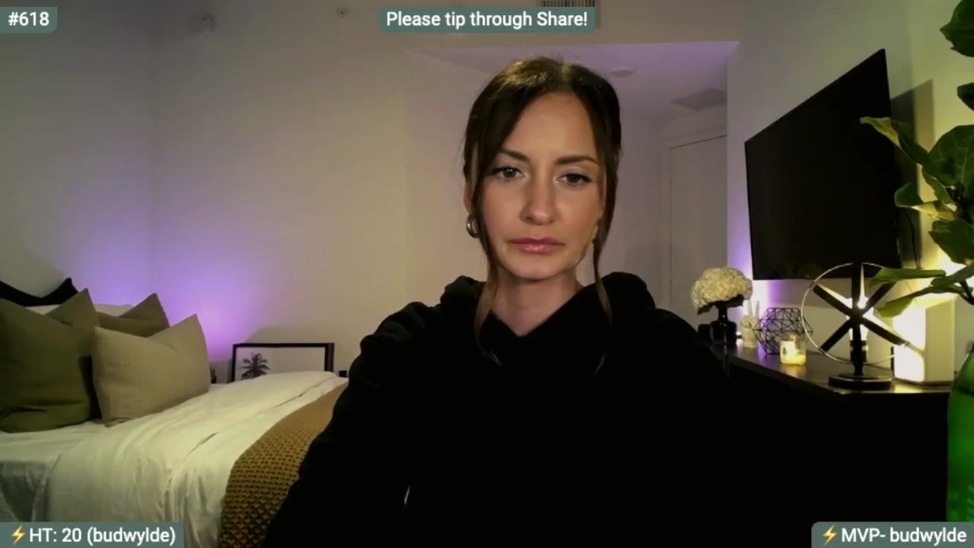 Gallery image thumbnail from AlanaWylde's myfreecams stream on, 12/08/2023, 03:21 image 12 of 20