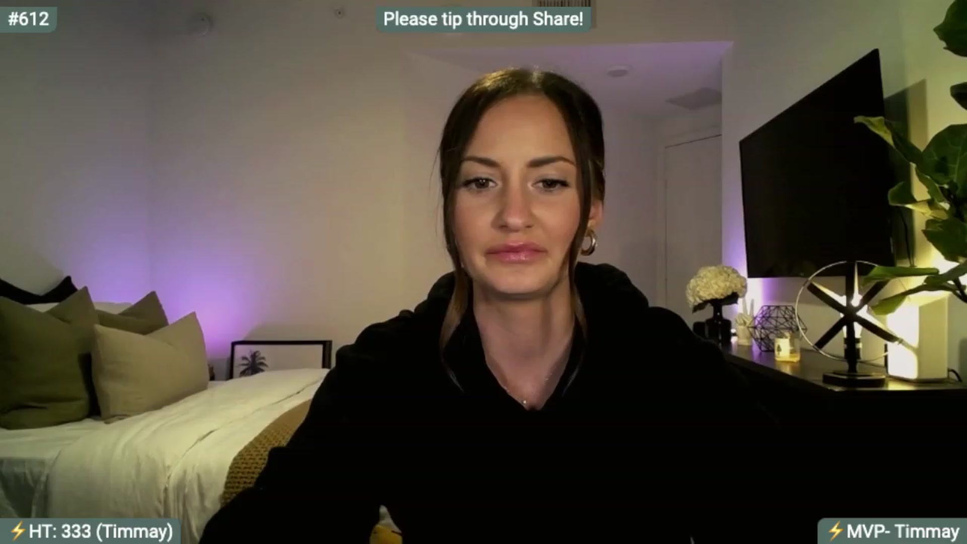 Gallery image thumbnail from AlanaWylde's myfreecams stream on, 12/08/2023, 04:23 image 3 of 20