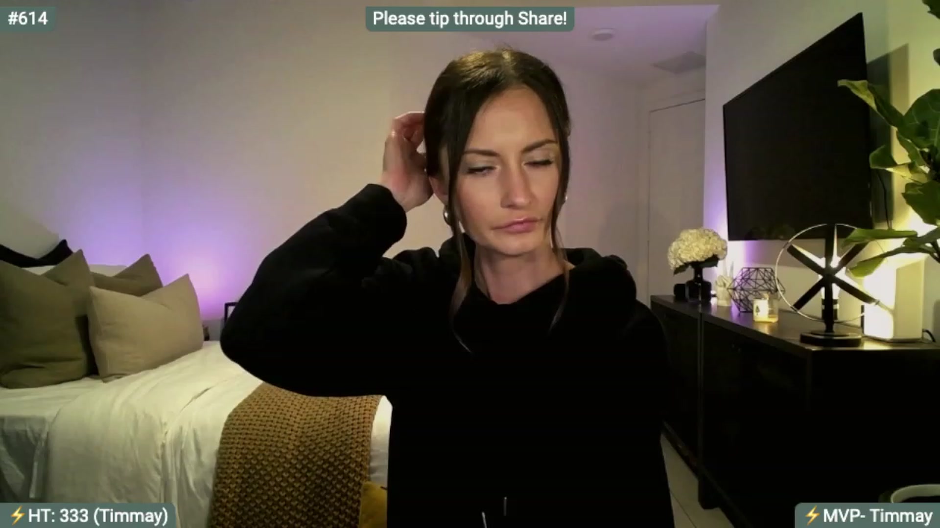Gallery image thumbnail from AlanaWylde's myfreecams stream on, 12/08/2023, 04:23 image 15 of 20