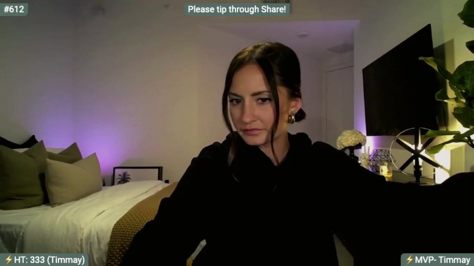 Gallery image thumbnail from AlanaWylde's myfreecams stream on, 12/08/2023, 04:23 image 4 of 20