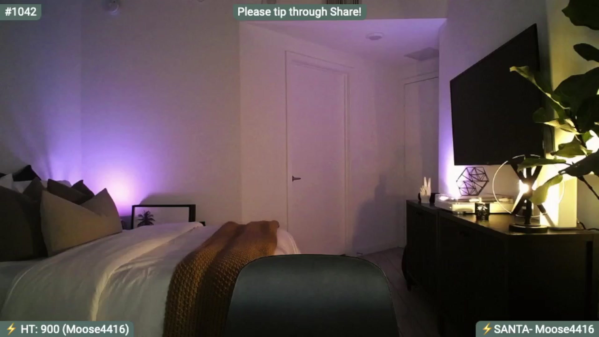 Gallery image thumbnail from AlanaWylde's myfreecams stream on, 12/20/2023, 03:52 image 15 of 20
